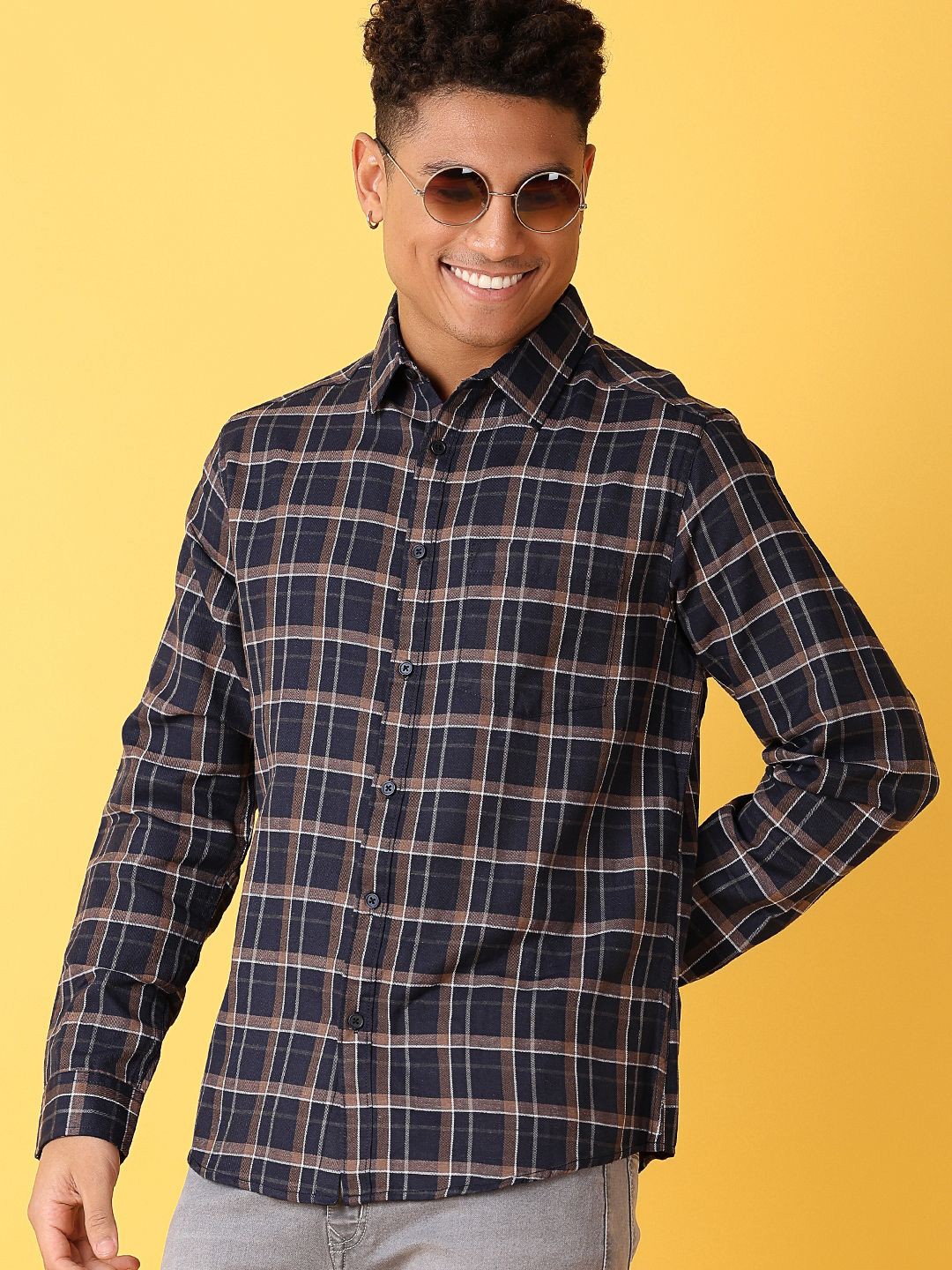 

V-Mart Men Classic Spread Collar Tartan Checked Cotton Slim Fit Casual Shirt, Navy blue