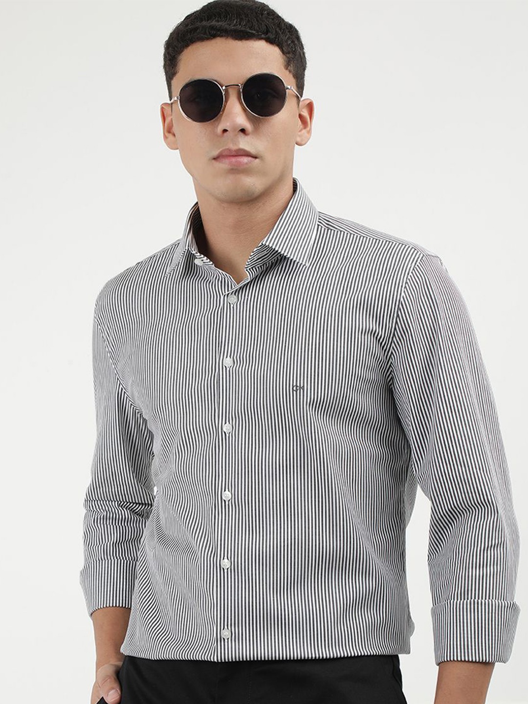 

Calvin Klein Jeans Men Slim Fit Striped Casual Shirt, Blue