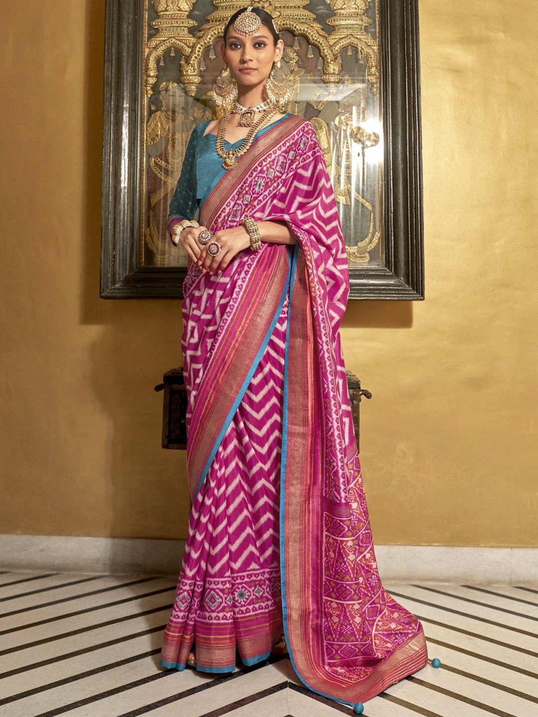 

MySilkLove Zari Patola Saree, Pink