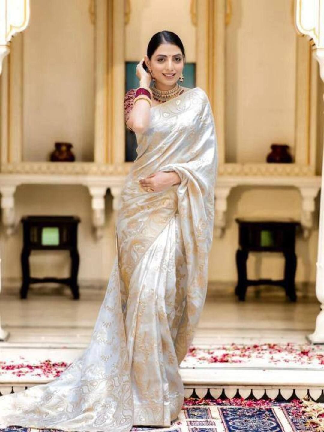 

SANJANA SILK Ethnic Motif Zari Woven Chanderi Saree, White