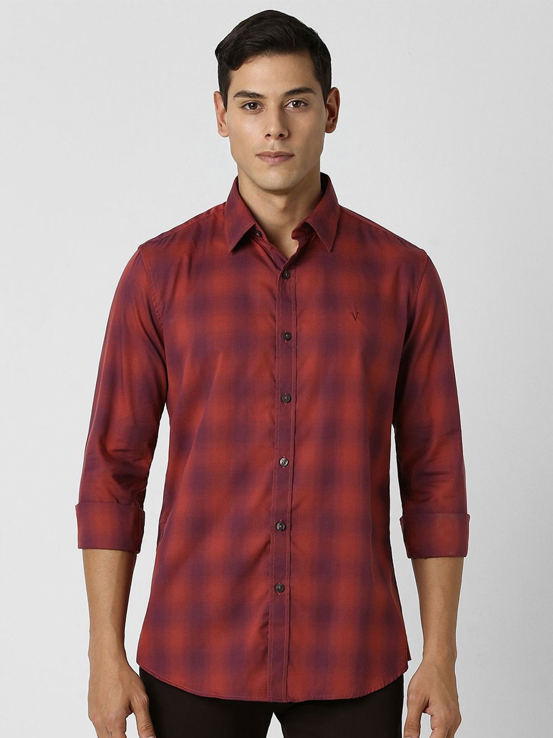 

Van Heusen Sport Men Spread Collar Checked Cotton Slim Fit Casual Shirt, Red