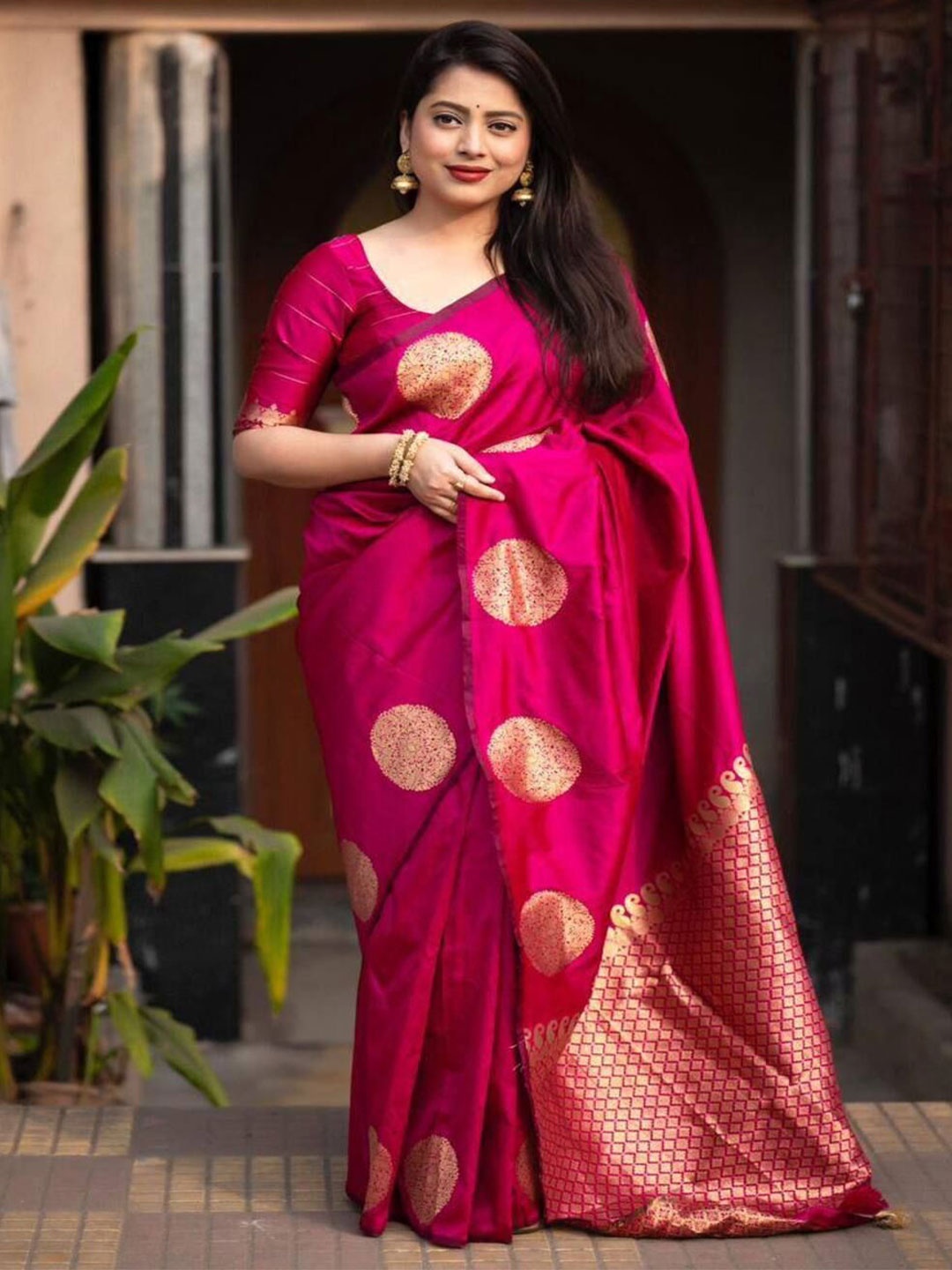 

Sitanjali Ethnic Motifs Zari Chanderi Saree, Magenta