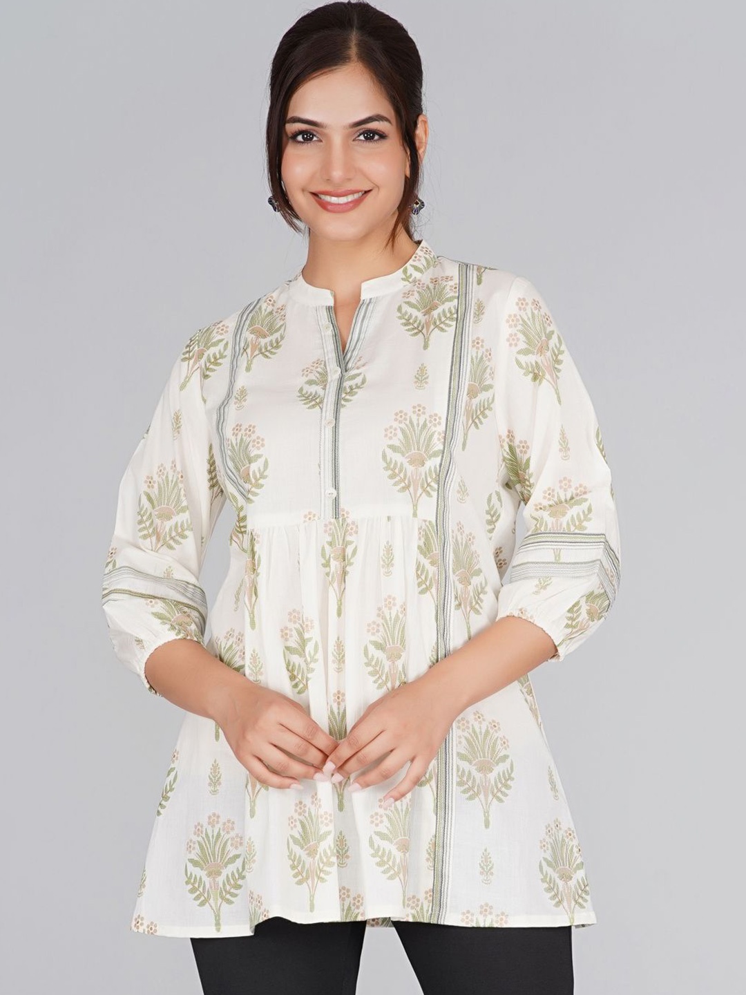 

Neemiya Floral Printed Pure Cotton Kurti, Off white