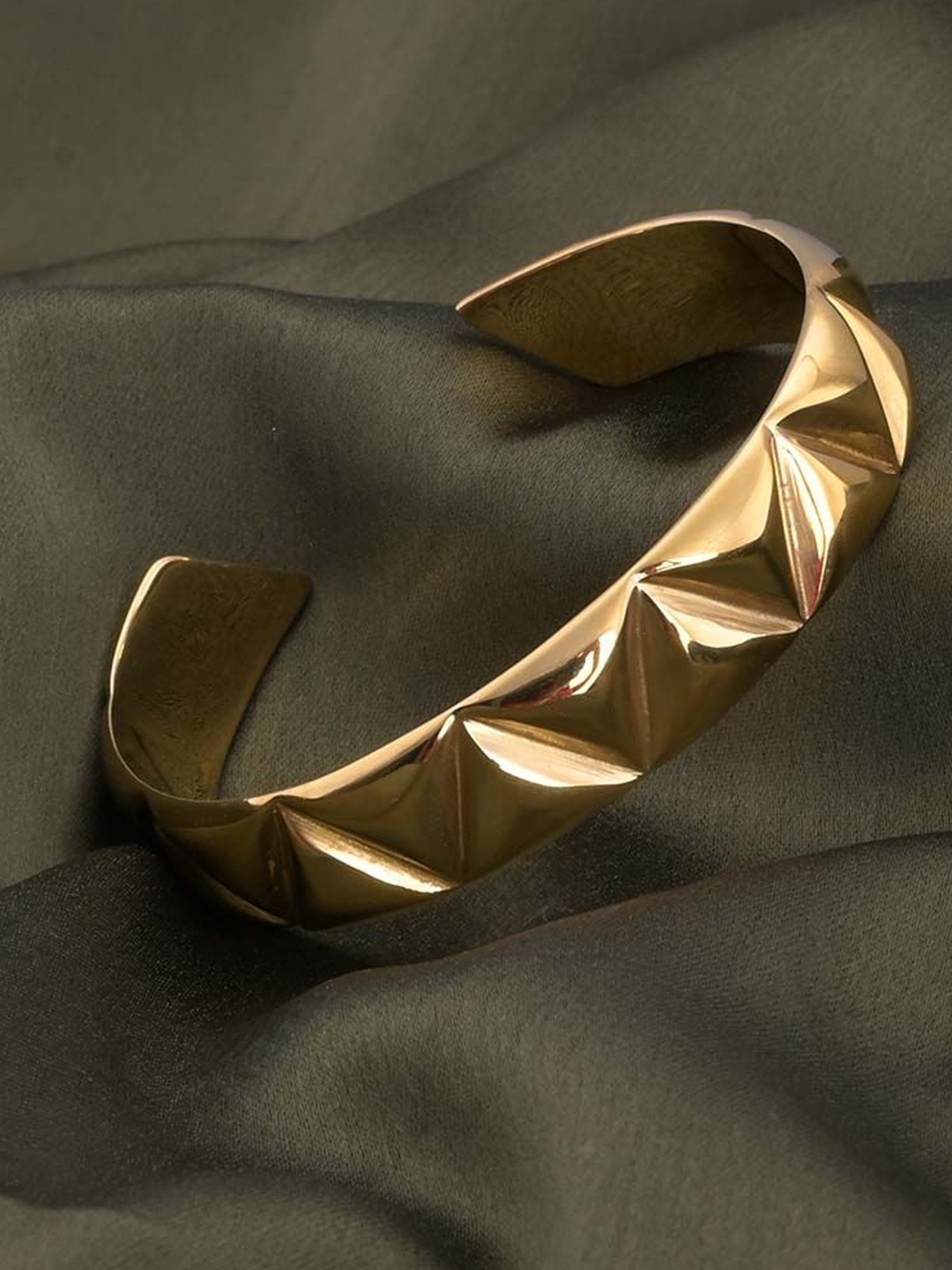 

PALMONAS Triangle Embossed Gold-Plated Cuff Bracelet