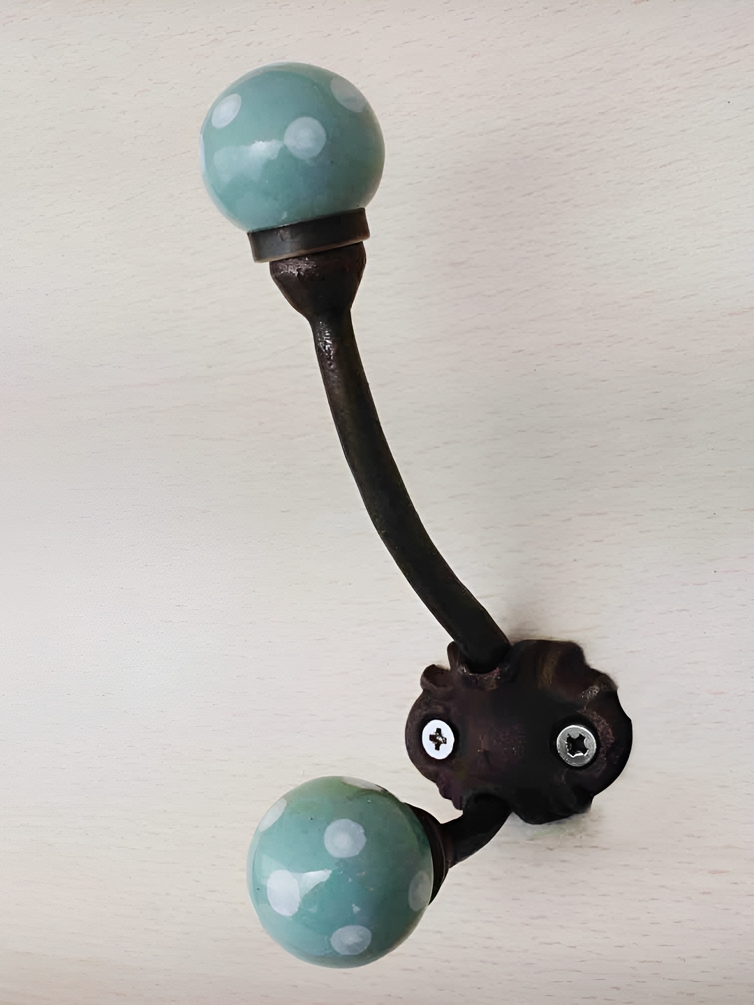 

Indianshelf Green & Black 4 Pieces Printed Metal Hooks