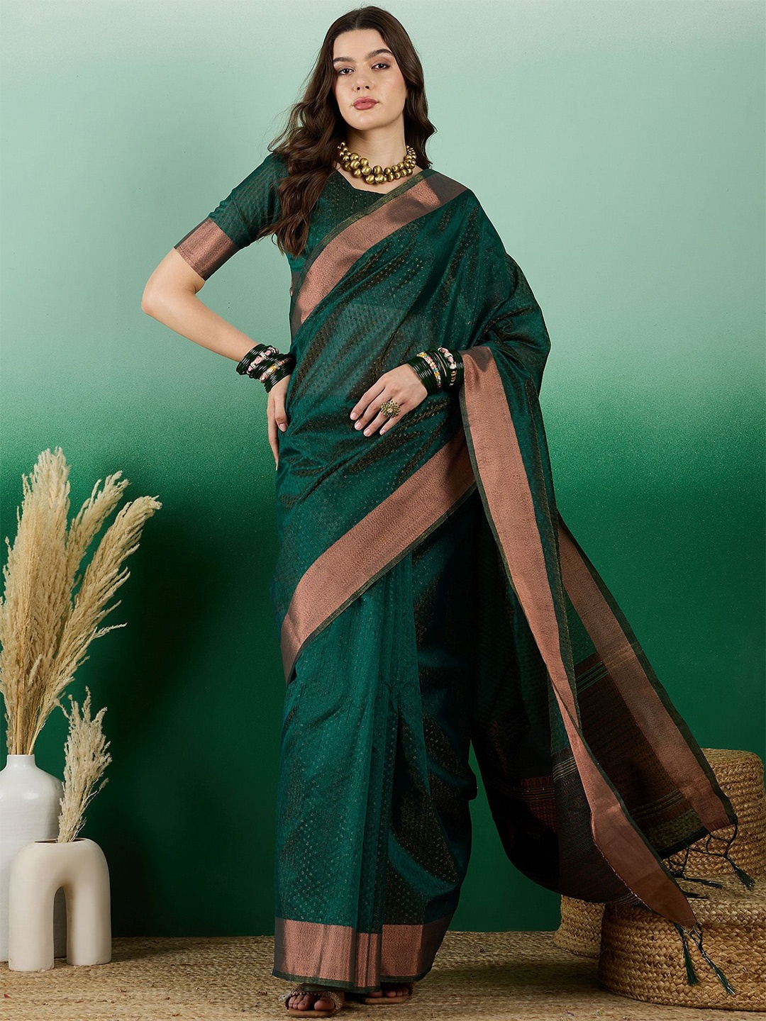 

VIRICA Woven Design Zari Organza Khadi Saree, Green
