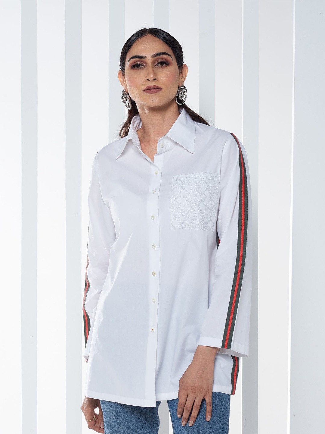 

SEVENDC Striped Bell Sleeve Cotton Styled Back Top, White