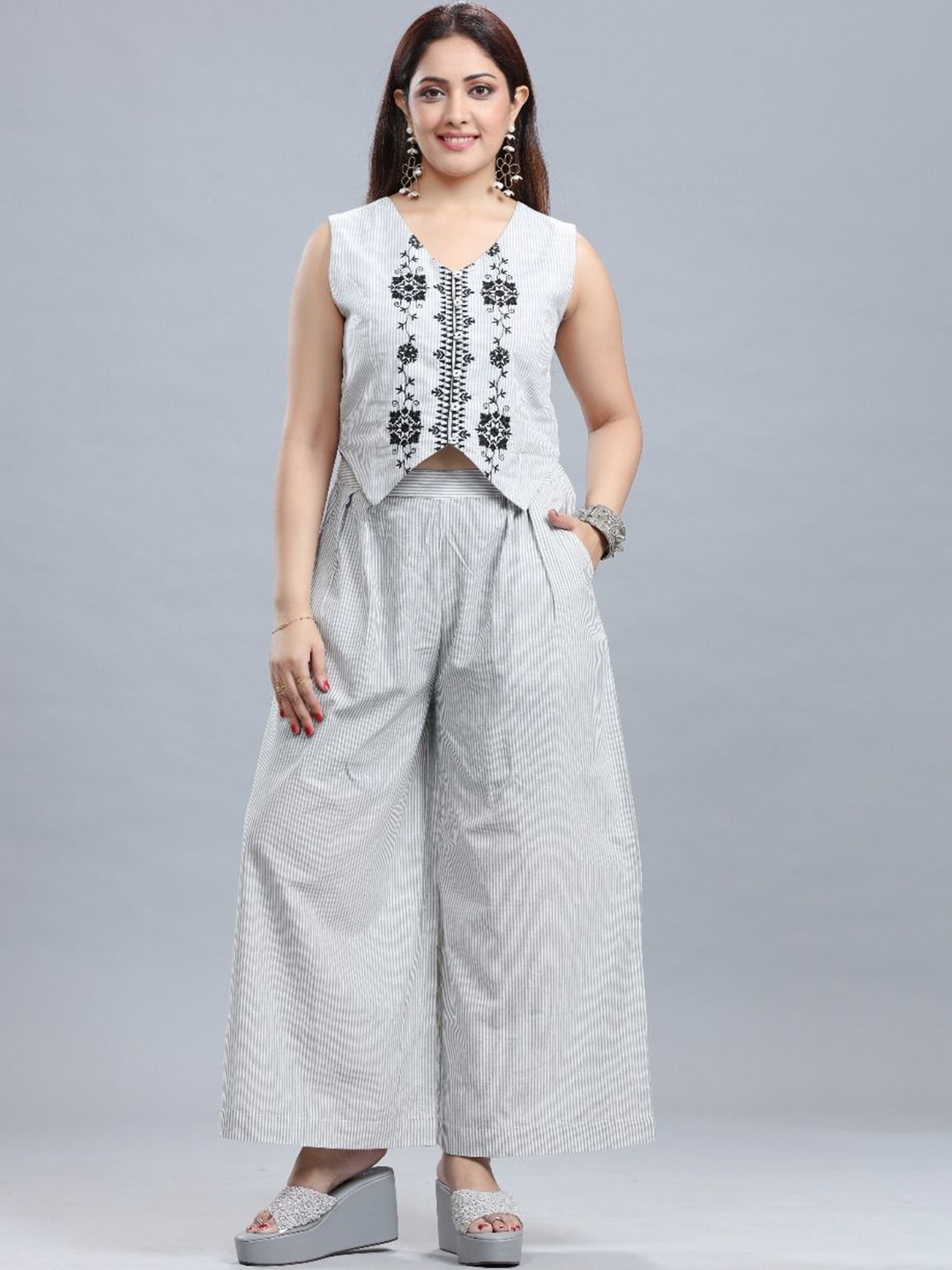 

COTTON CULTURE Embroidered Pure Cotton Top With Palazzos, White