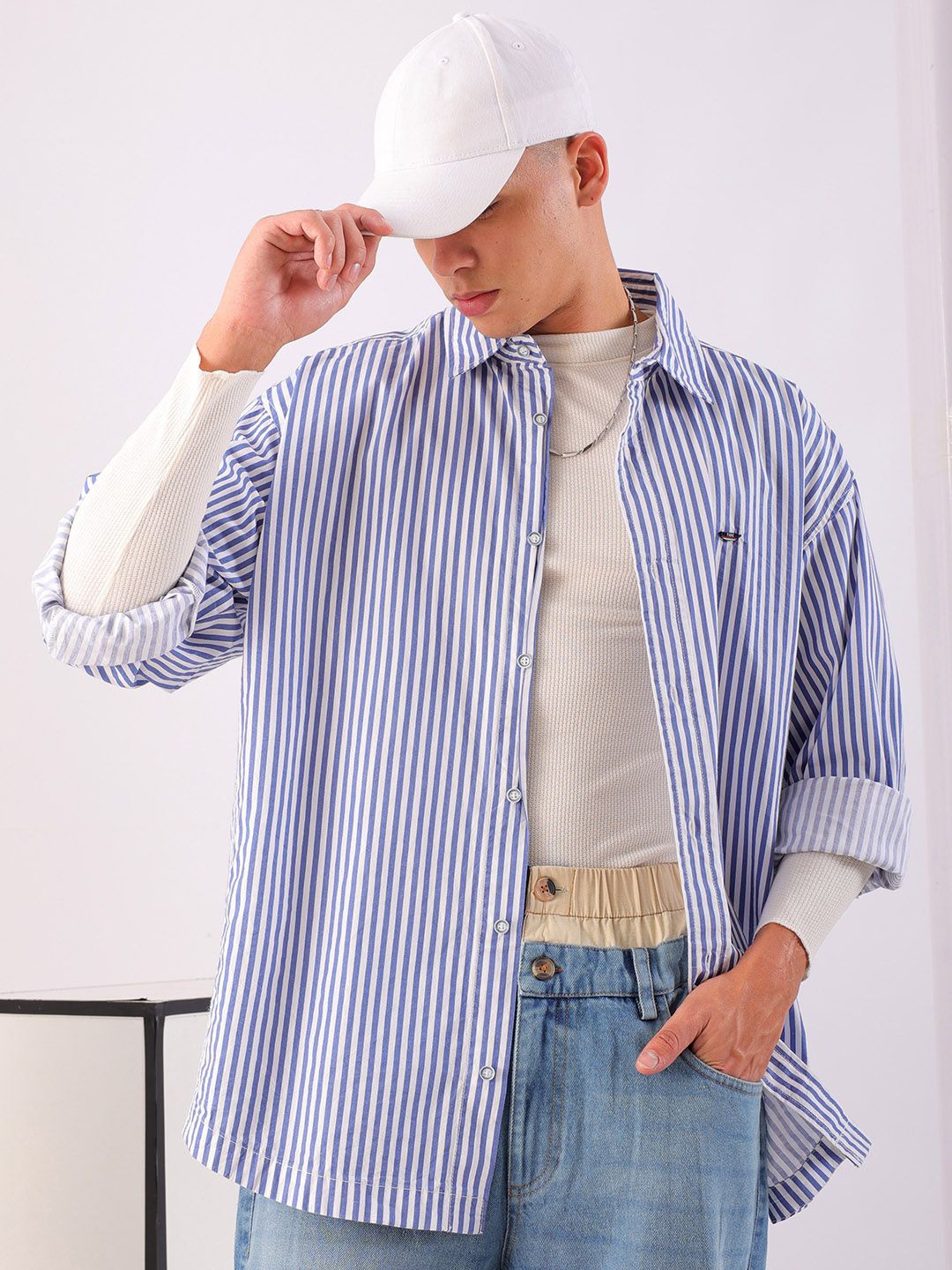 

The Indian Garage Co Men Spread Collar Vertical Striped Cotton Oversized Casual Shirt, White