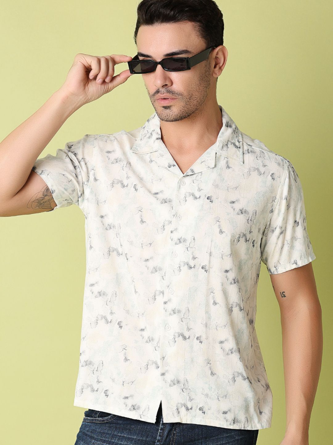 

V-Mart Men Classic Cuban Collar Floral Printed Abstract Casual Shirt, Green