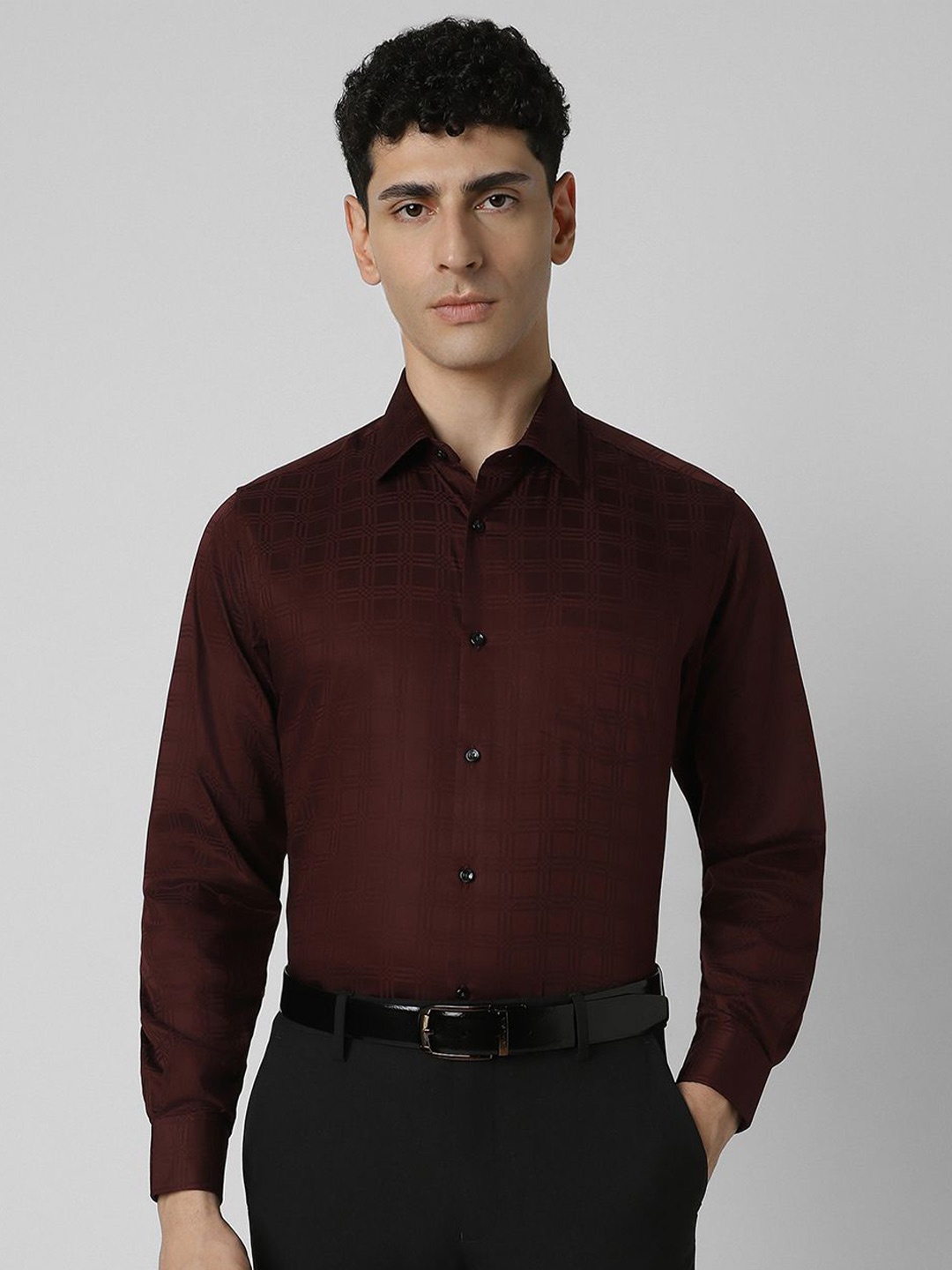 

Van Heusen Men Spread Collar Solid Cotton Party Shirt, Maroon