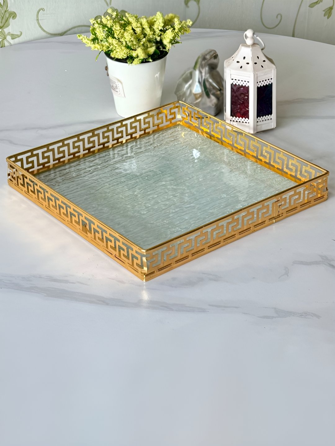 

Art Street Transparent Square Glass Serving Tray