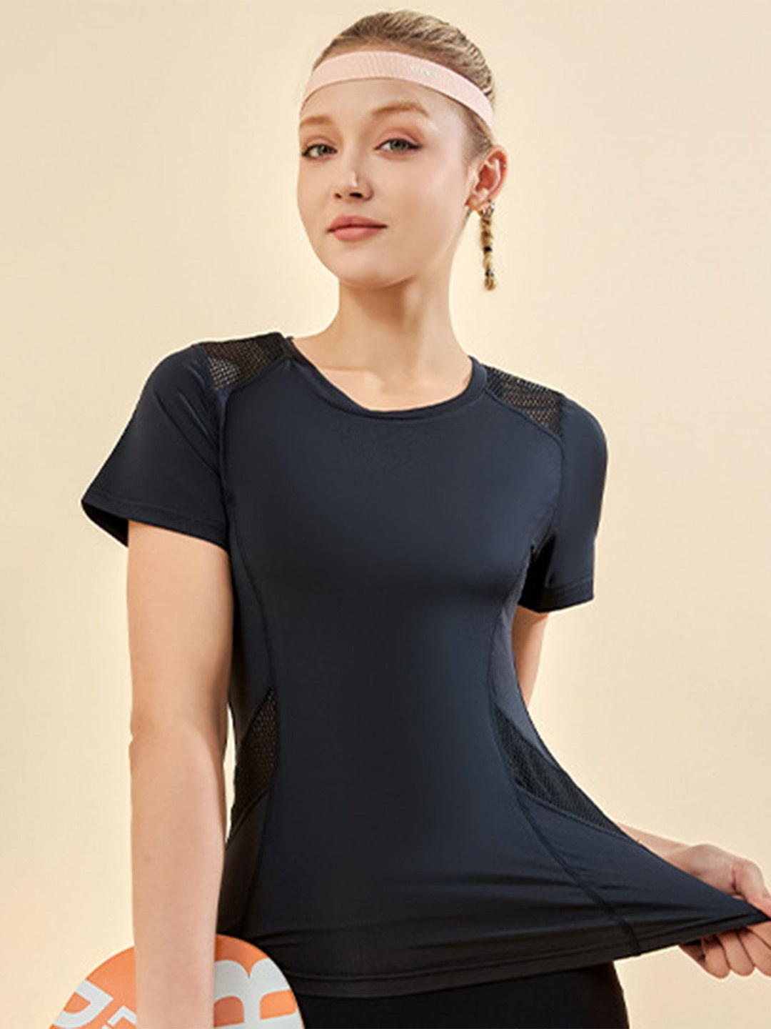 

LULU & SKY Top, Black