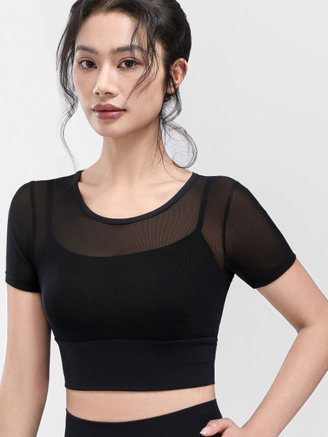 

LULU & SKY Crop Top, Black