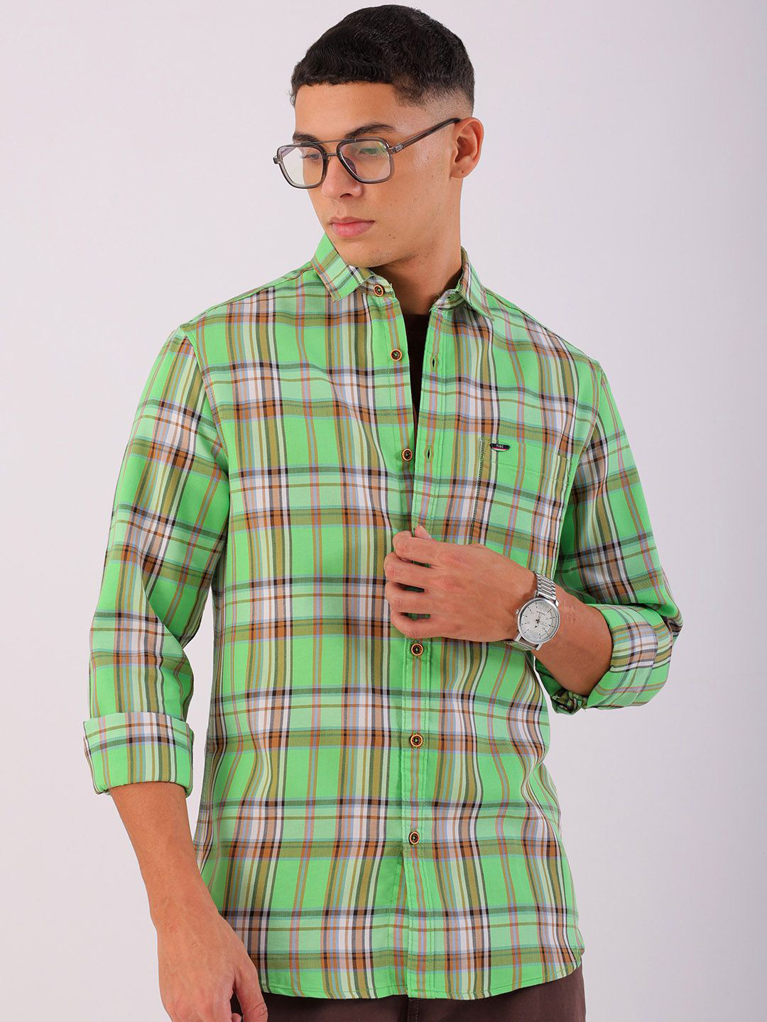 

The Indian Garage Co Men Spread Collar Tartan Checks Checked Cotton Slim Fit Casual Shirt, Green