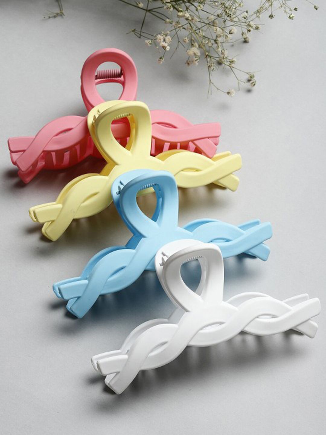 

Softwrap Women Set of 4 Claw Clip, Yellow
