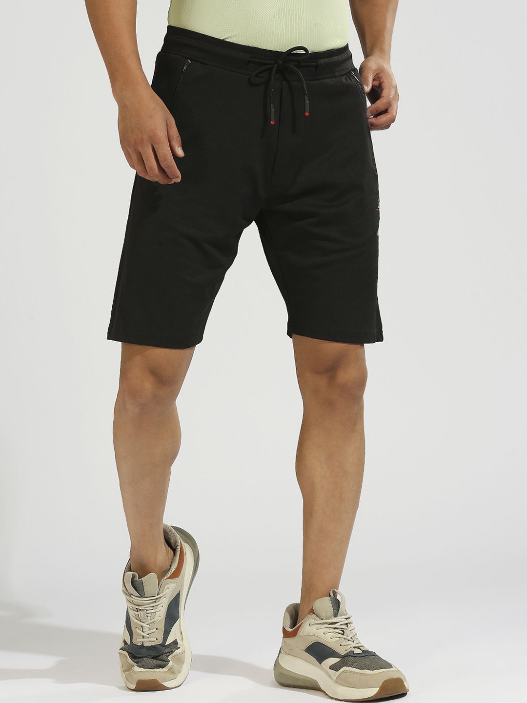 

Klub Fox Men Skinny Fit Mid-Rise Shorts, Black