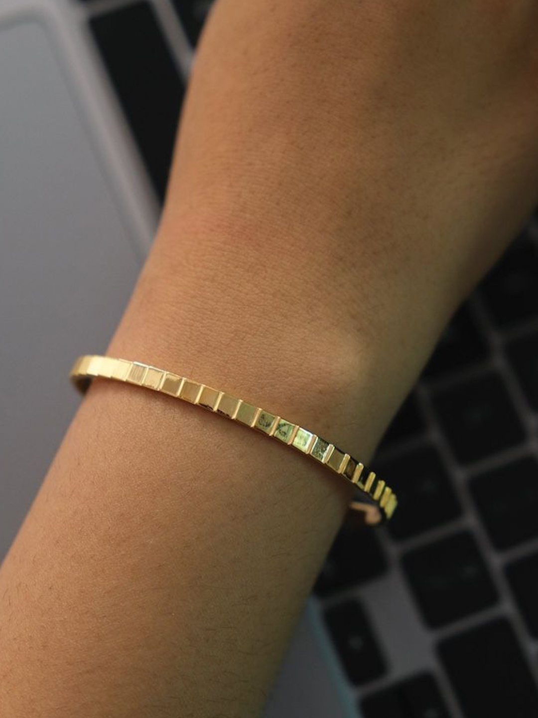 

Anushka Jain Jewellery 925 Sterling Silver Gold-Plated Cuff Bracelet