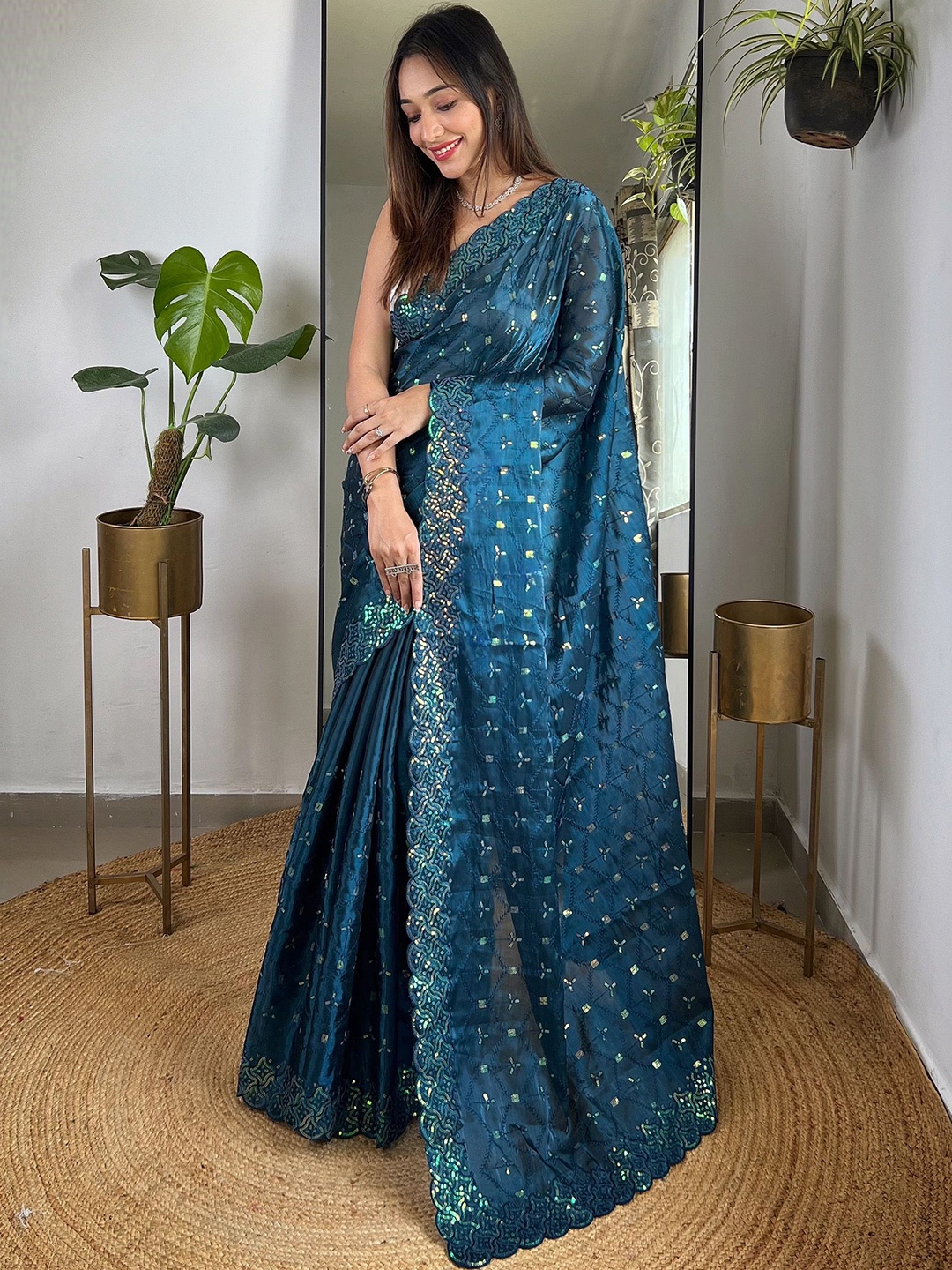 

Anouk Embroidered Sequinned Tissue Saree, Teal