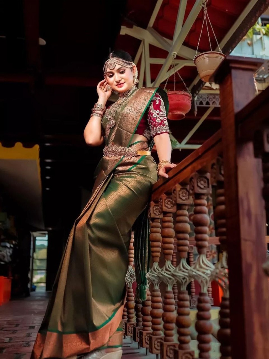

Upalksh Woven Design Zari Kanjeevaram Saree, Green