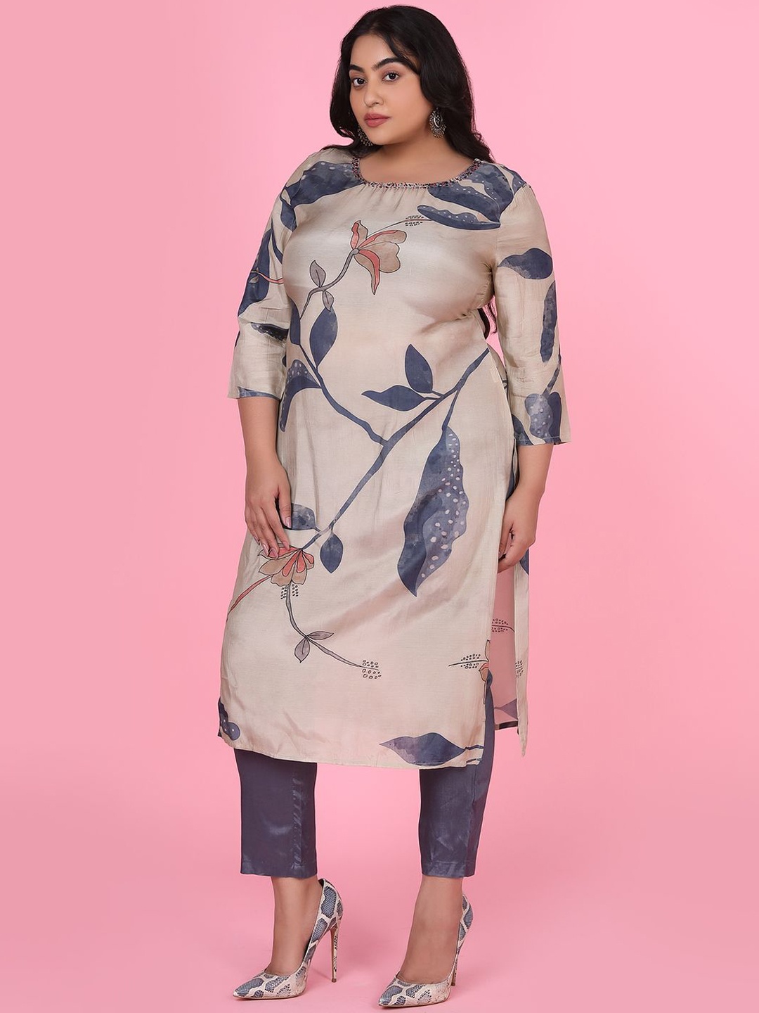 

SHOWOFF Plus Size Floral Printed Regular Beads and Stones Straight Kurta With Trousers, Beige