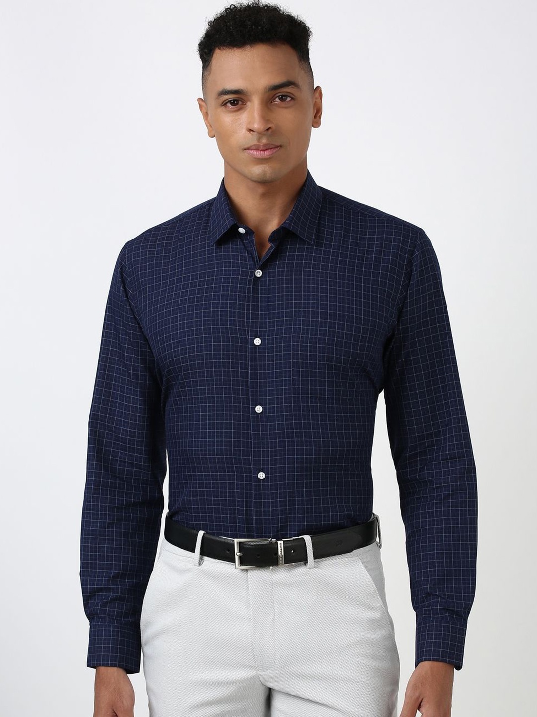 

Peter England Men Spread Collar Grid Tattersall Checks Checked Cotton Formal Shirt, Navy blue