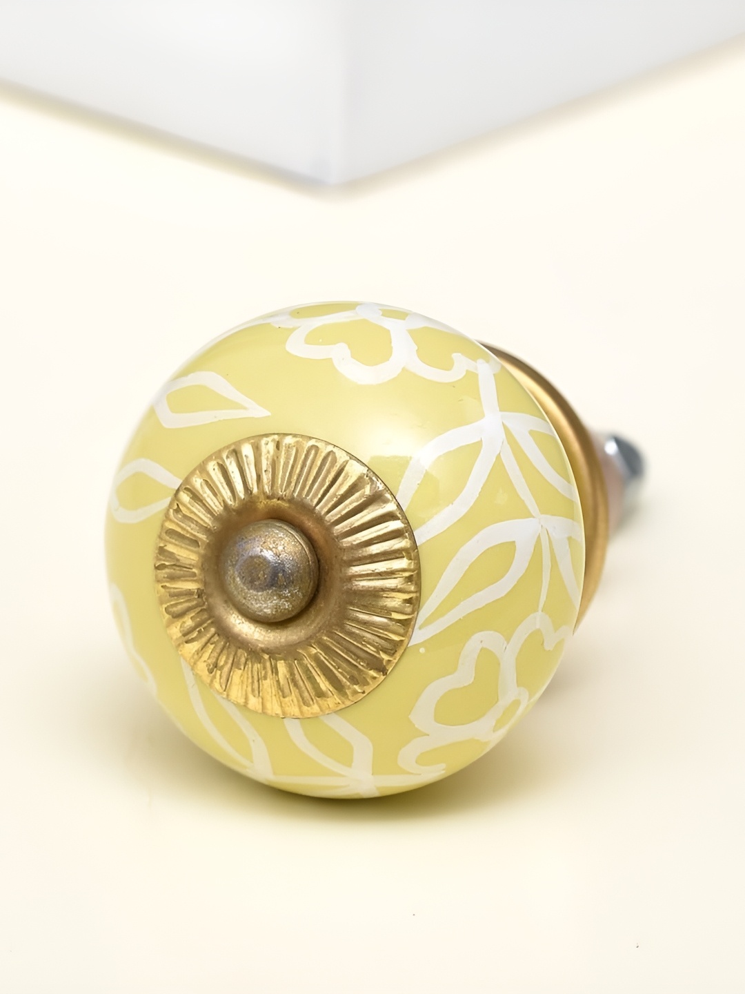

Indianshelf Yellow & White 4 Pieces Printed Wall Hooks