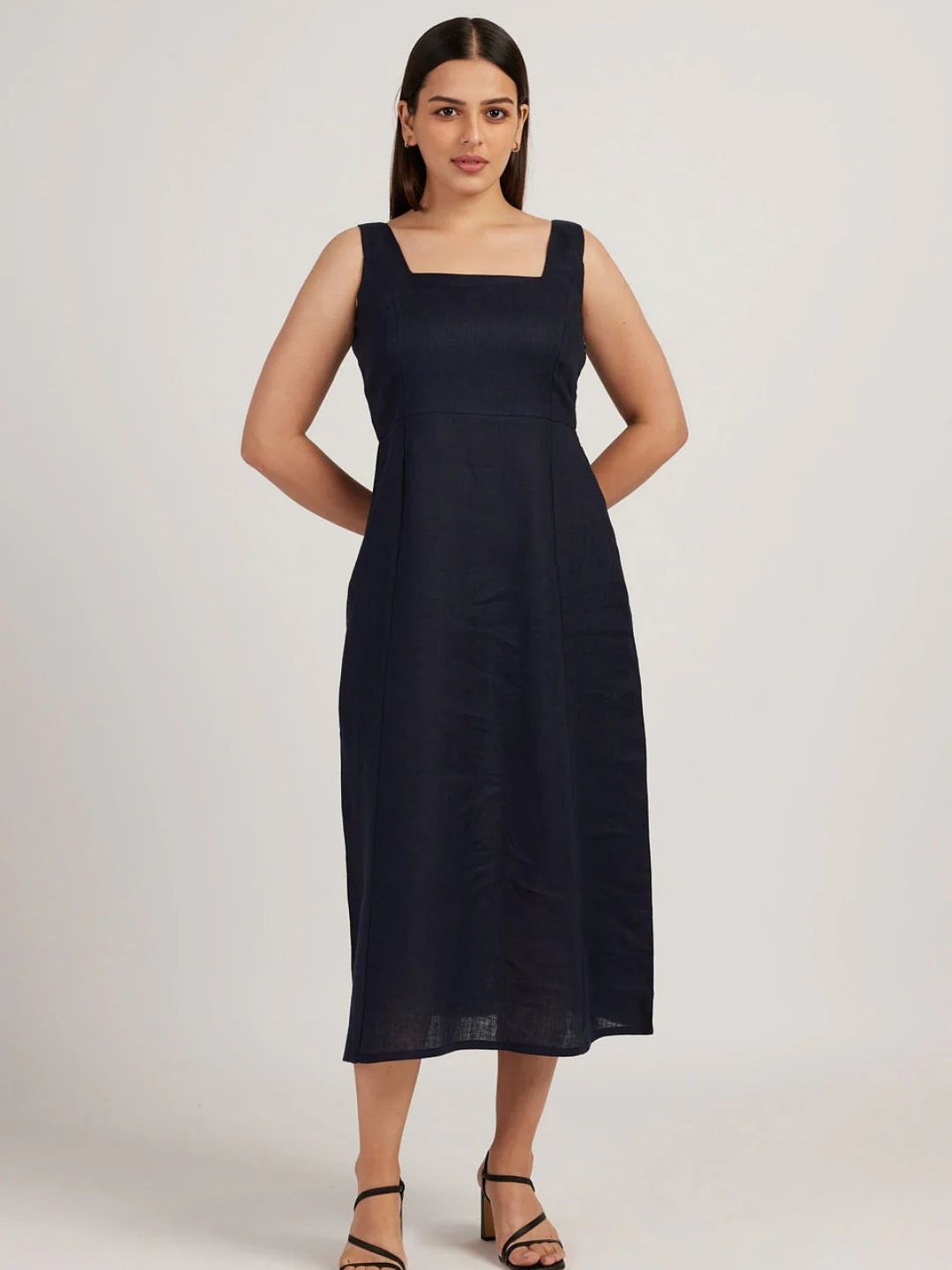 

Creatures of Habit Women Linen Midi Dress, Navy blue