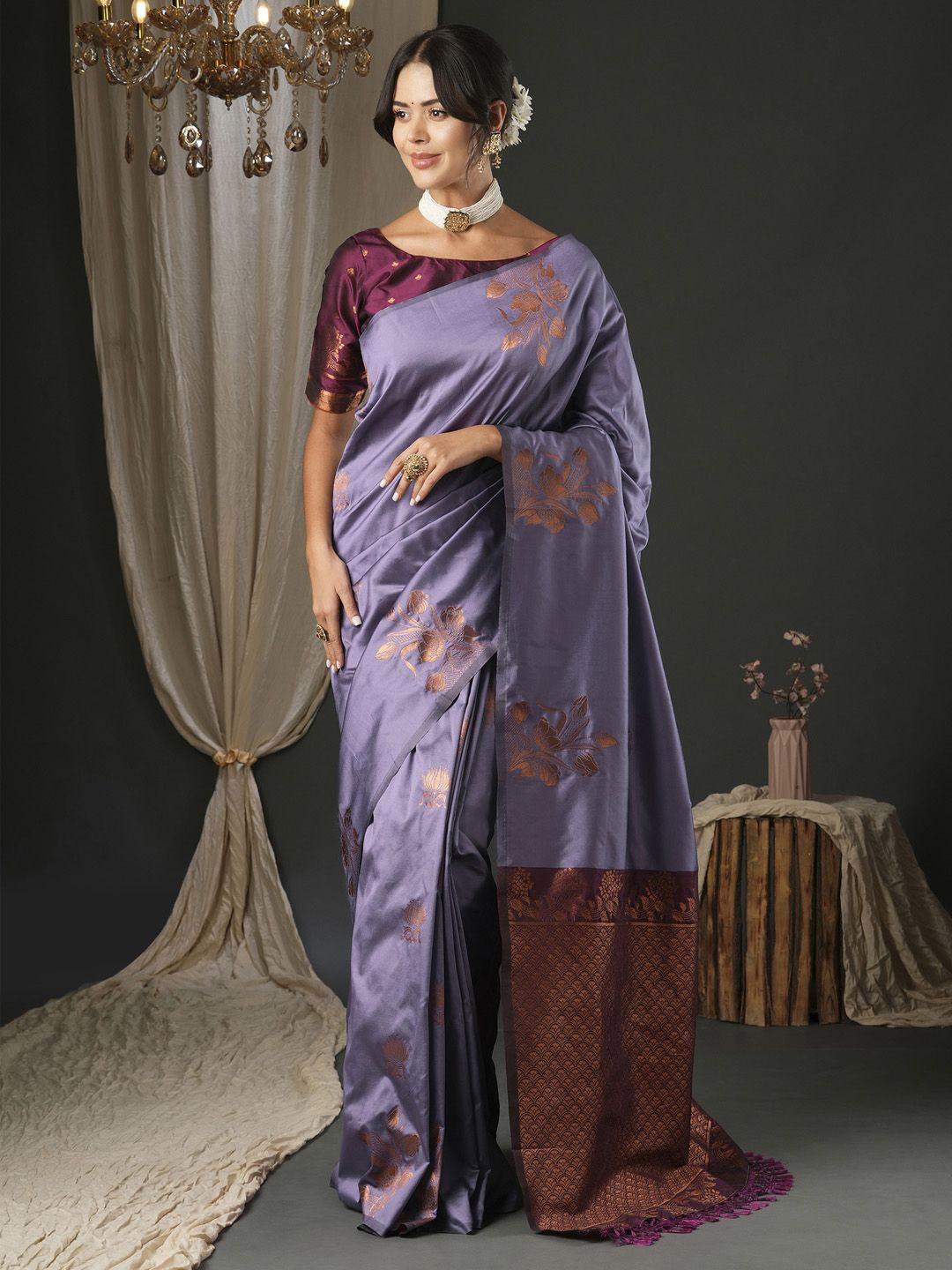 

Anouk Ethnic Motifs Zari Banarasi Saree, Lavender