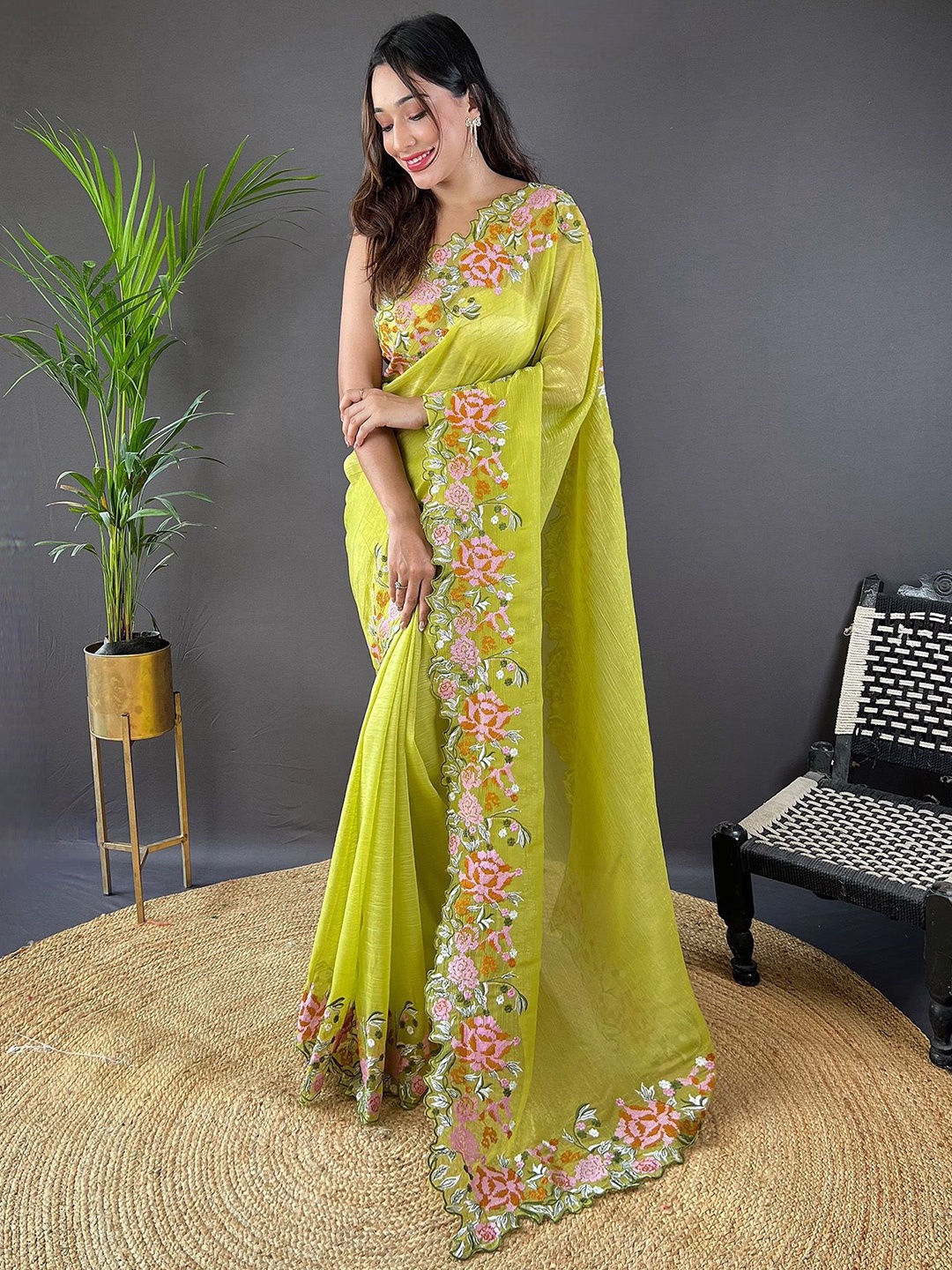 

Anouk Ethnic Motif Embroidered Tissue Saree, Lime green