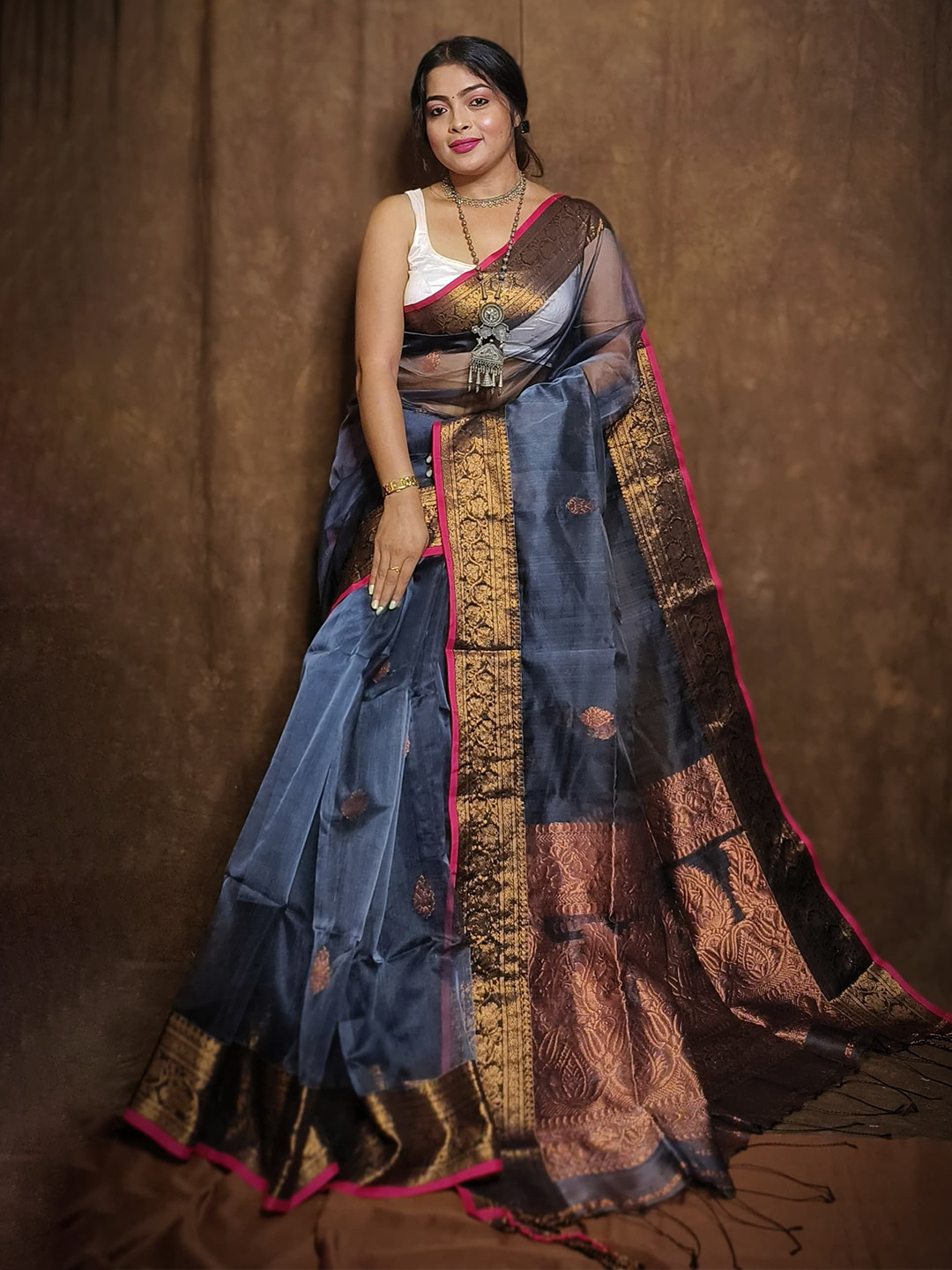 

Ruuprekha Ethnic Motifs Zari Pure Silk Ready to Wear Tussar Saree, Silver