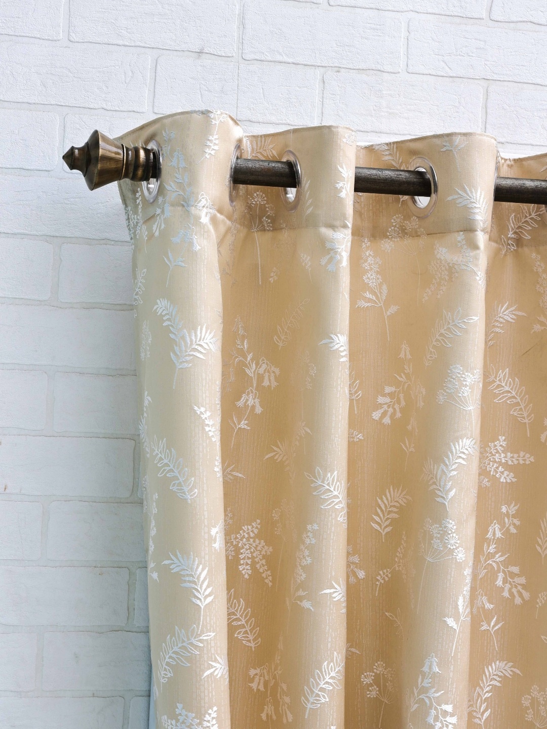 

Ariana Murmur Beige & White Floral Printed Room Darkening Jacquard Window Curtain