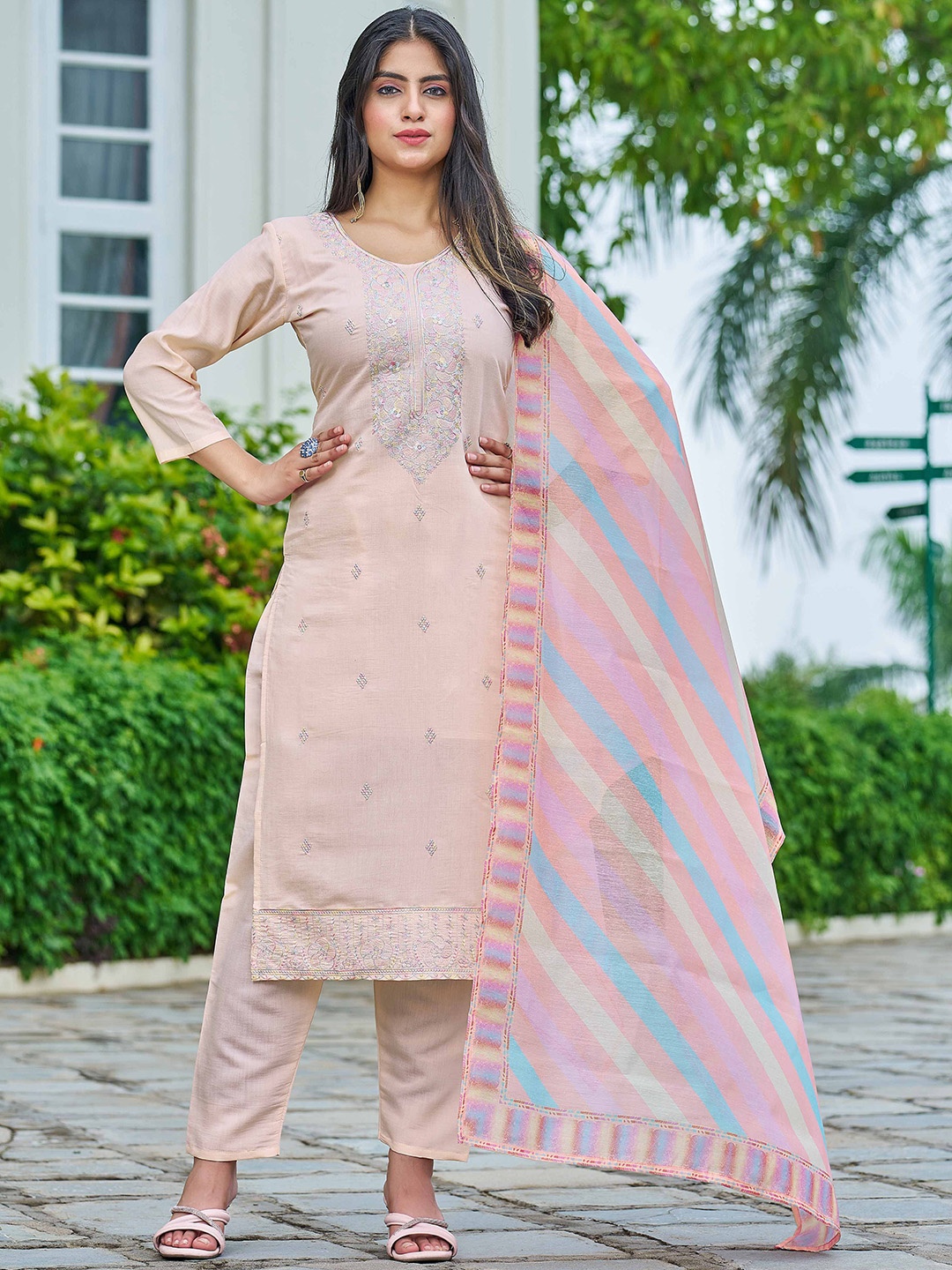 

TWINS LADY Ethnic Motifs Embroidered Straight Thread Work Kurta with Trousers & Dupatta, Peach