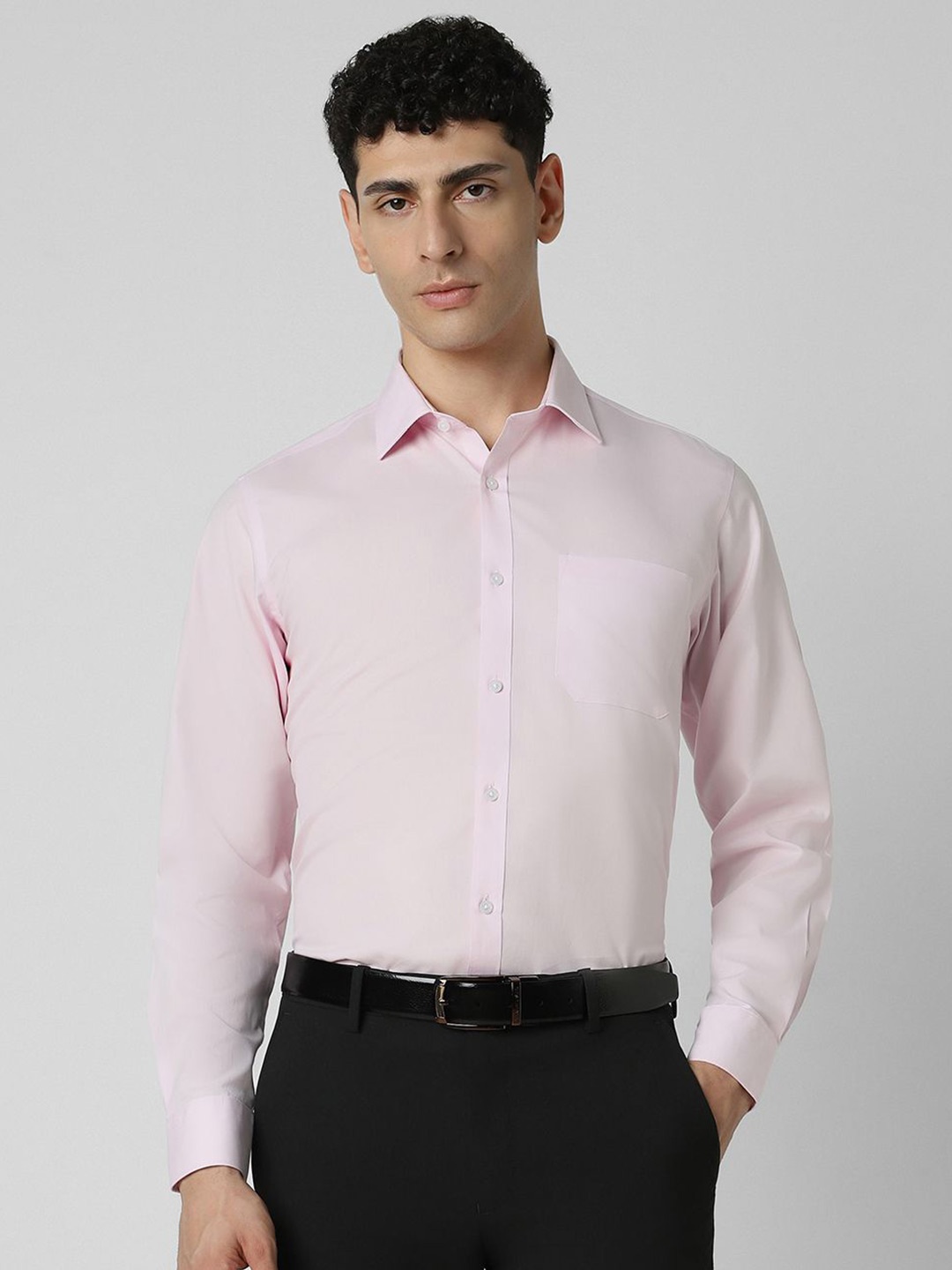 

Van Heusen Men Spread Collar Solid Cotton Formal Shirt, Pink