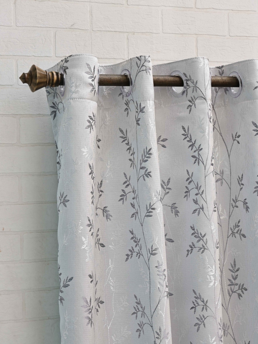 

Ariana Grey & White Floral Room Darkening Jacquard Window Curtain