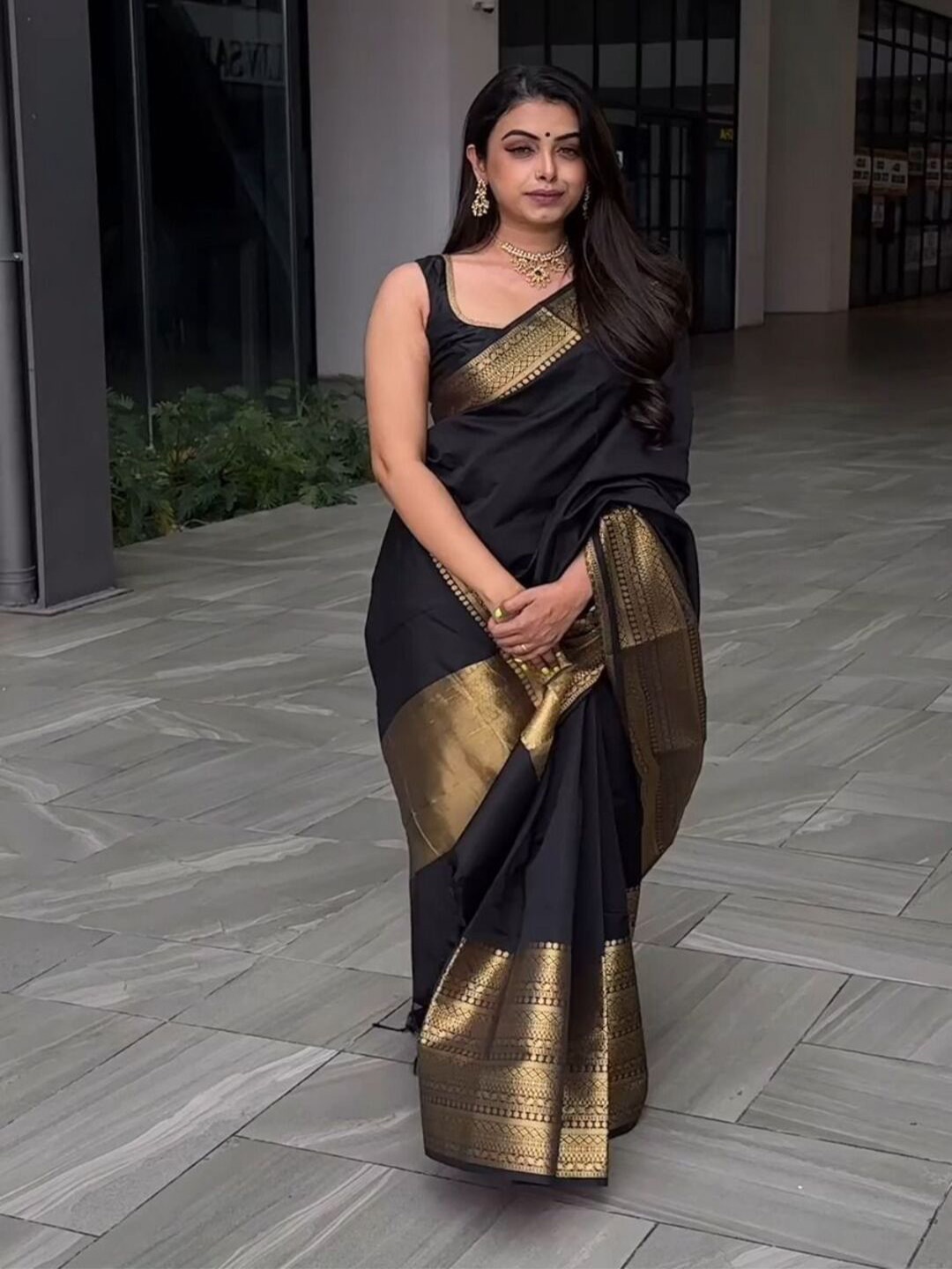 

SANJANA SILK Zari Chanderi Saree, Black