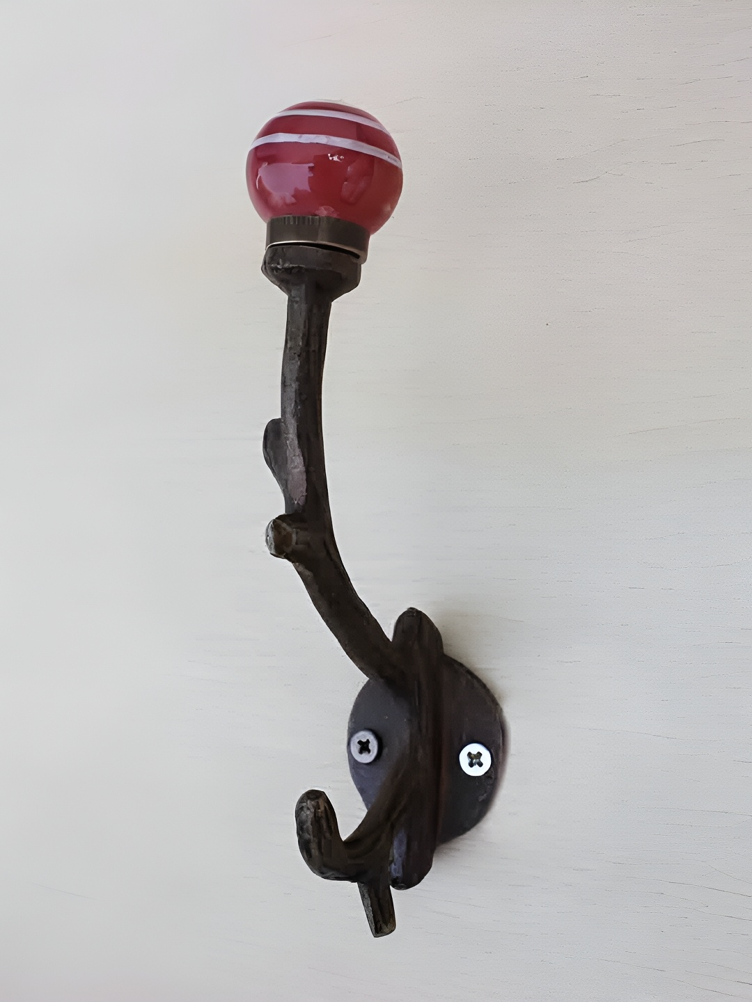 

Indianshelf Red & White 4 Pieces Printed Metal Utility Hooks