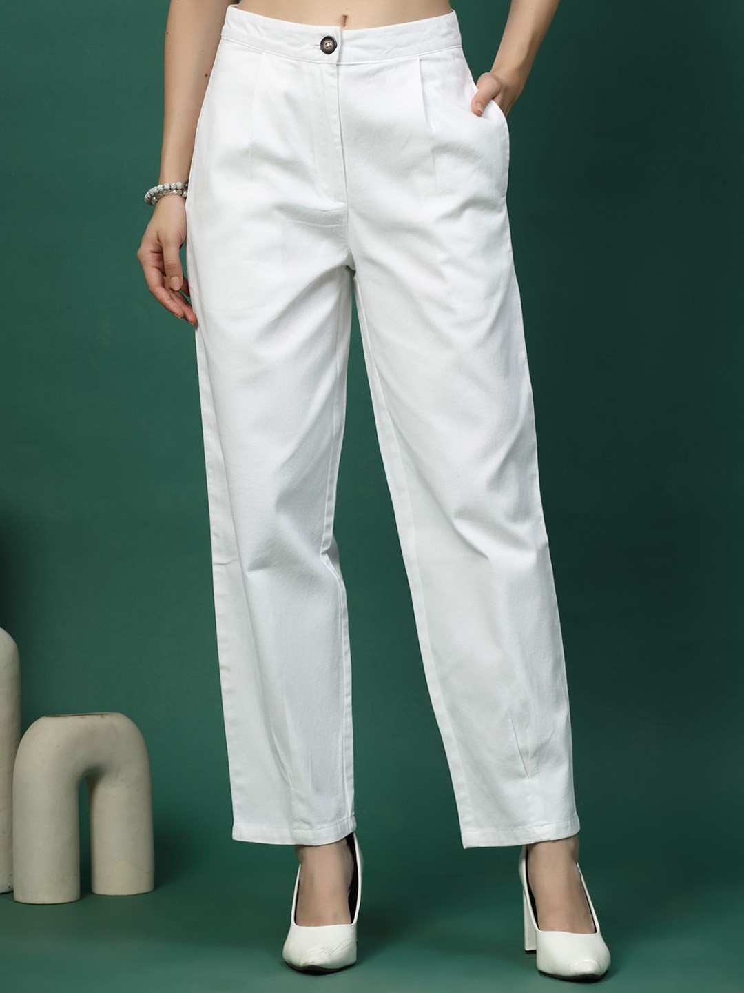 

plusS Women Loose Fit Mid Rise Pleated Trousers, White