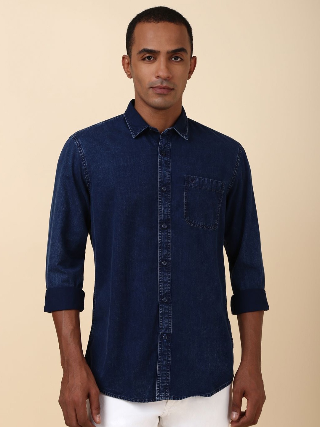 

Allen Solly Men Custom Spread Collar Solid Pocket Detailing Cotton Casual Shirt, Navy blue