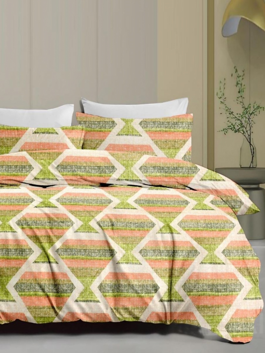 

Signature Green & Pink Geometric 160 TC Queen Bedsheet with 2 Pillow Covers