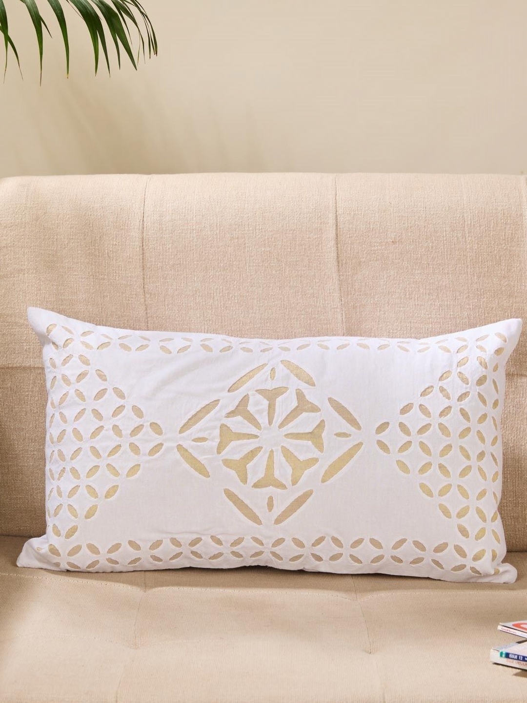 

Fabindia White & Cream Geometric Cotton Rectangle Cushion Covers