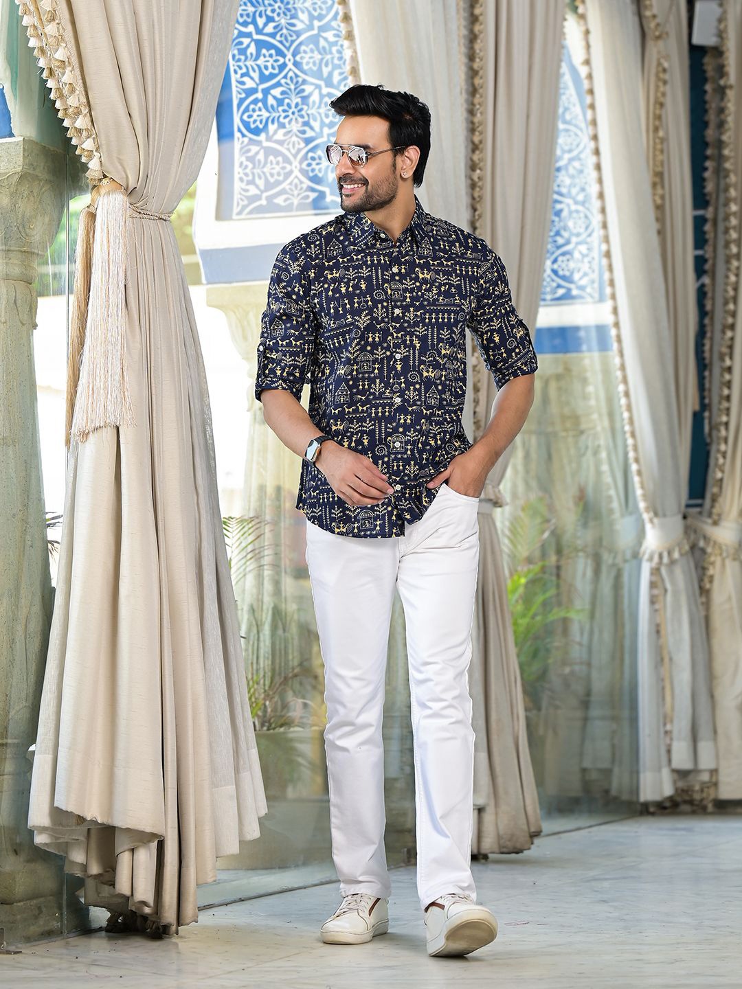

AKS Men Spread Collar Ethnic Motifs Printed Cotton Casual Shirt, Navy blue
