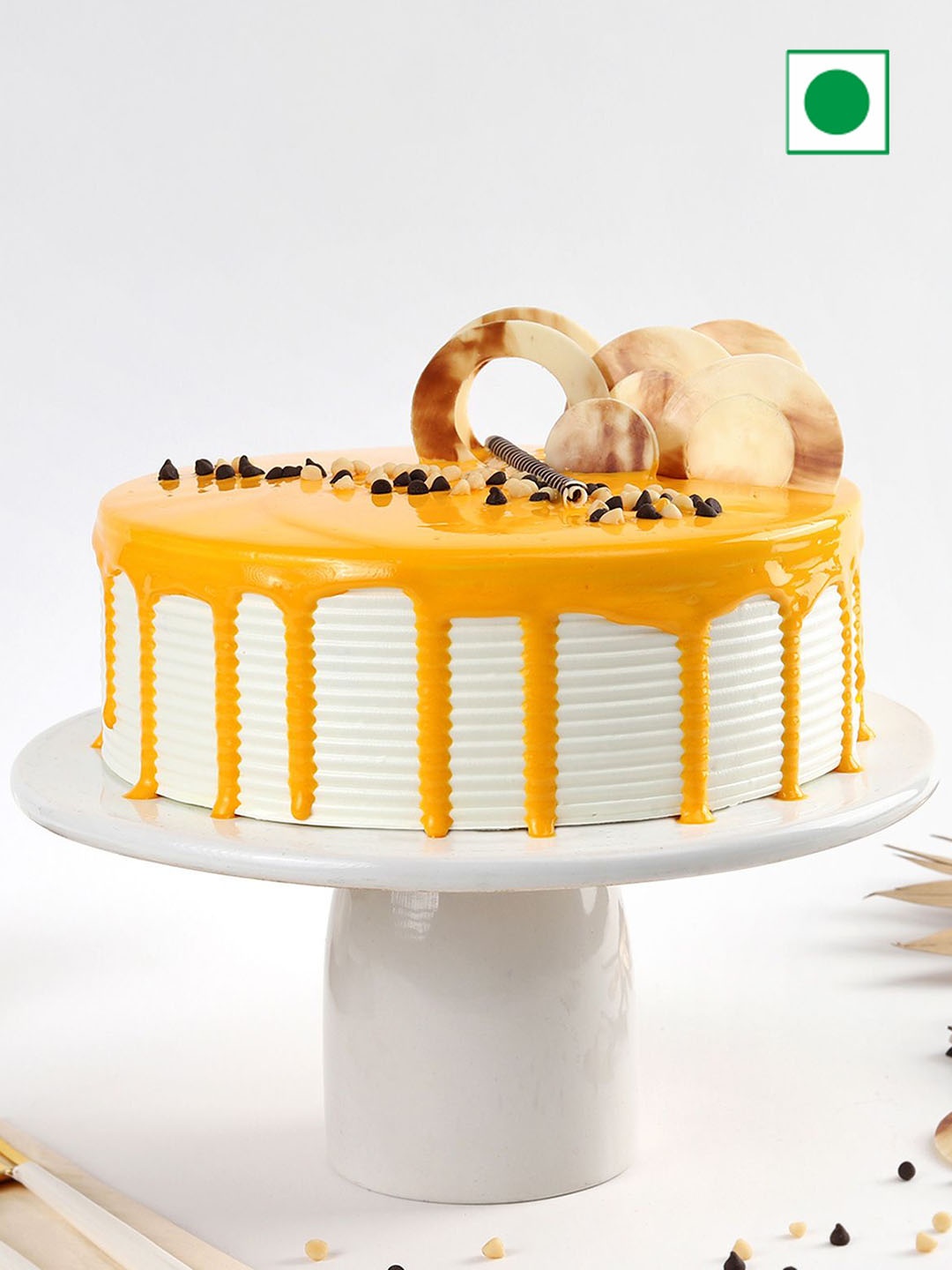 

IGP Butterscotch Flavour Eggless Round Cake - 1kg, White
