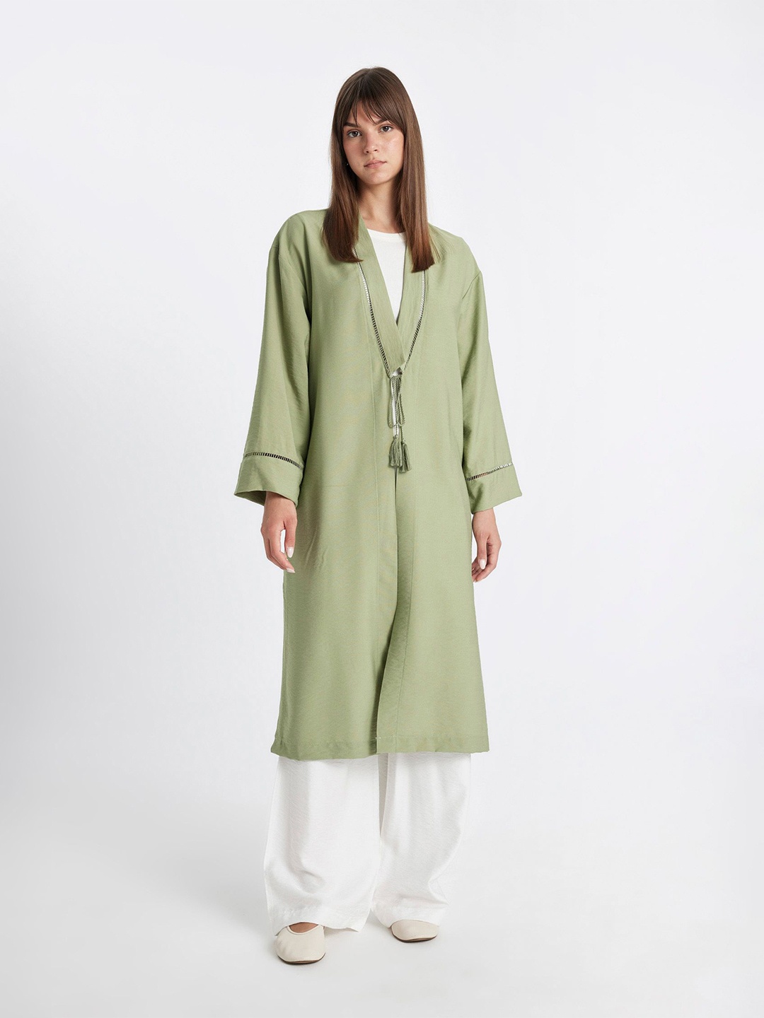 

DeFacto Flared Sleeve Long line Midi Shrug, Green