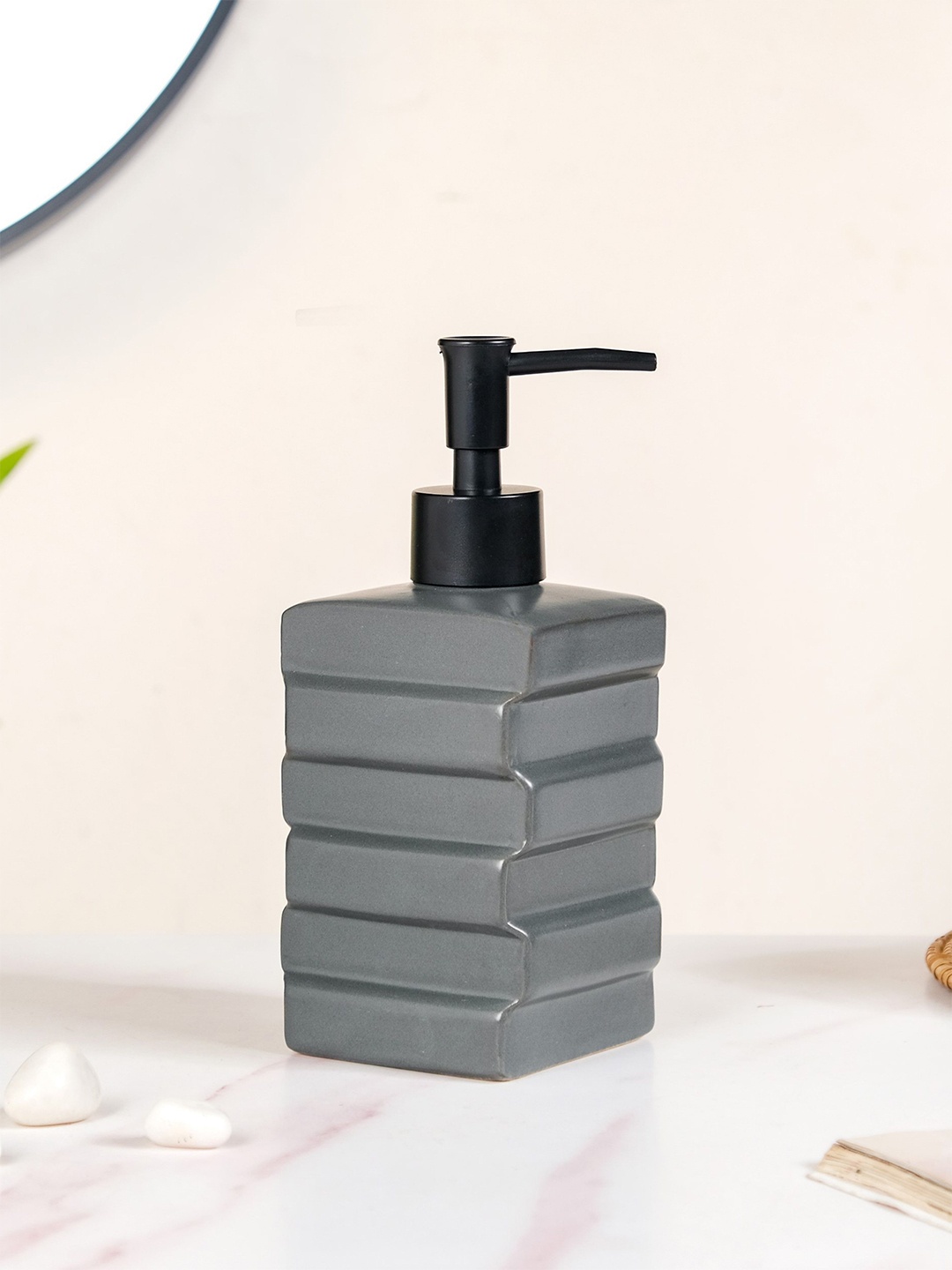 

Nestasia Grey & Black Brick Design Textured Ceramic Soap Dispenser 450 ml