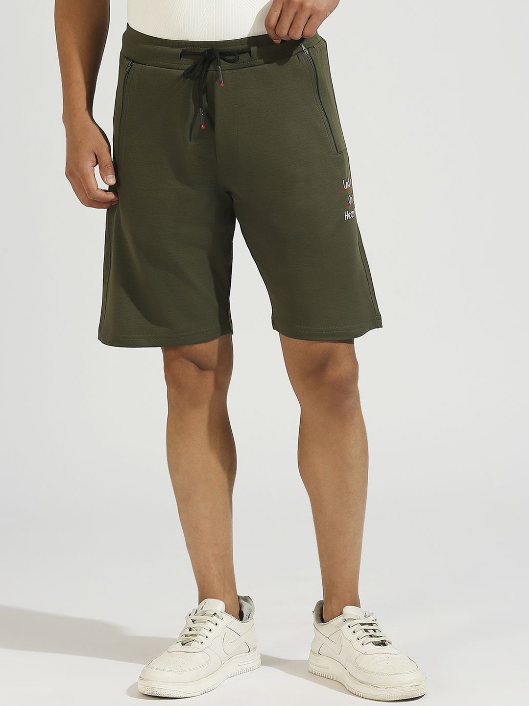 

Klub Fox Men Mid-Rise Shorts, Olive