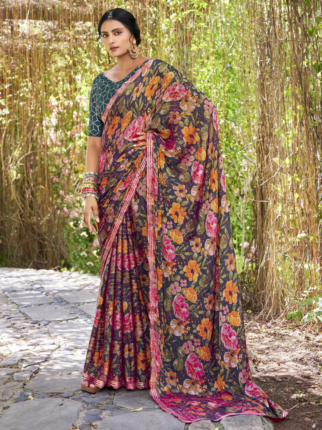 

Saree mall Embroidered Floral Sequinned Sarees, Green