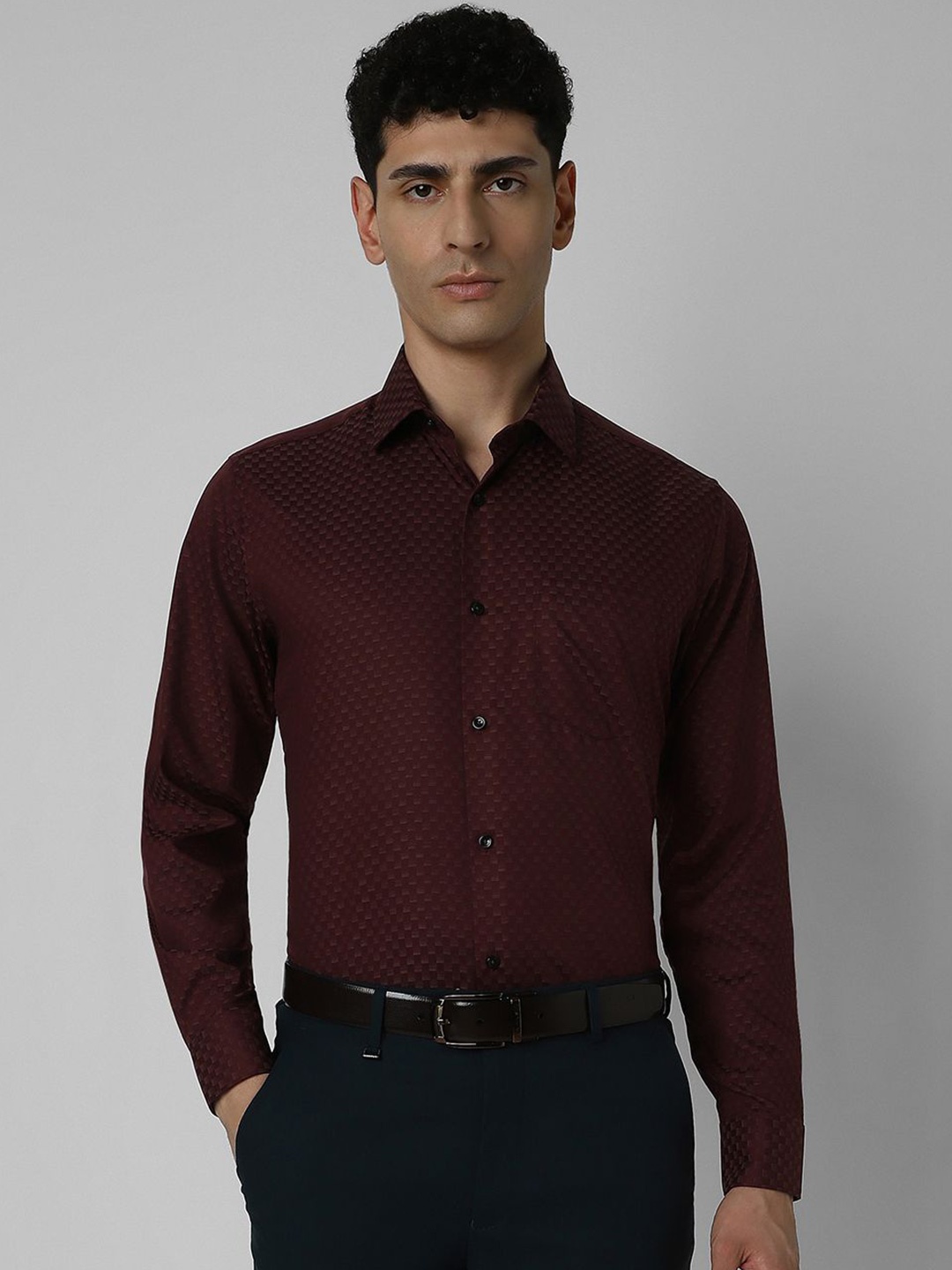 

Van Heusen Men Spread Collar Micro Ditsy Printed Cotton Party Shirt, Maroon