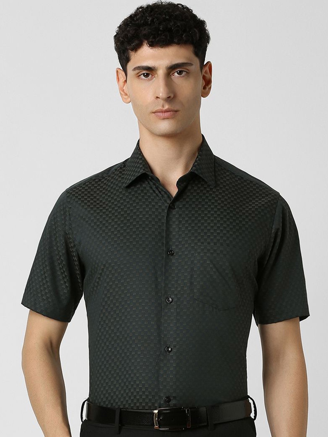 

Van Heusen Men Spread Collar Micro Ditsy Printed Cotton Party Shirt, Green