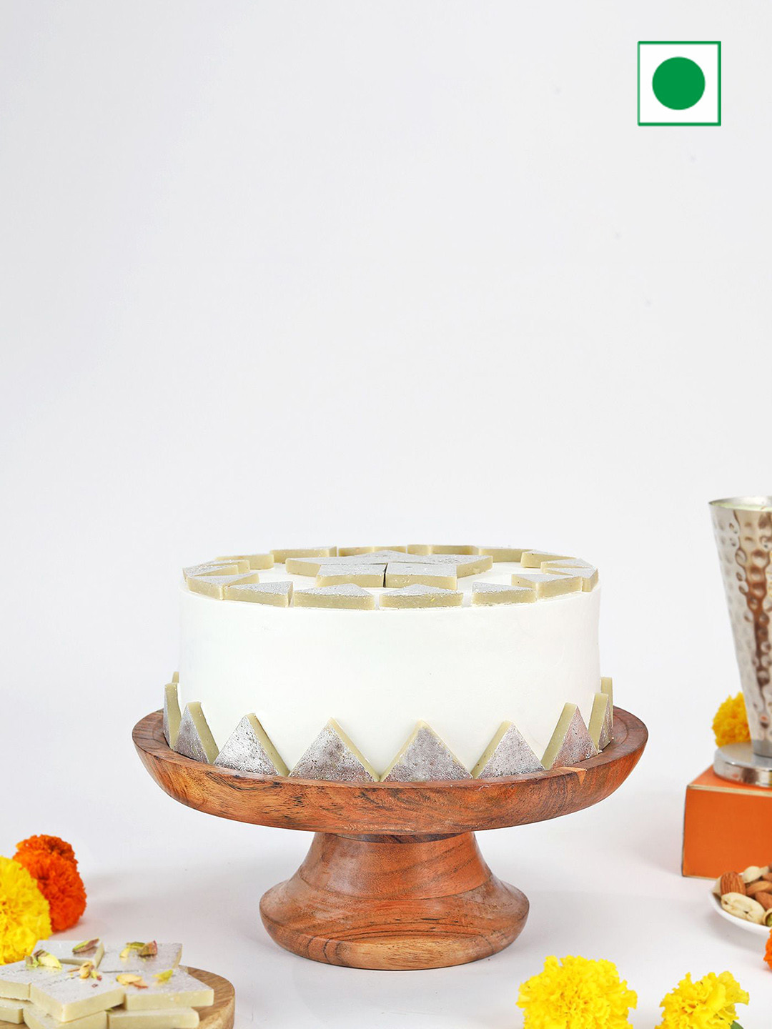 

IGP Kaju Katli Flavour Eggless Round Cake- 1Kg, White